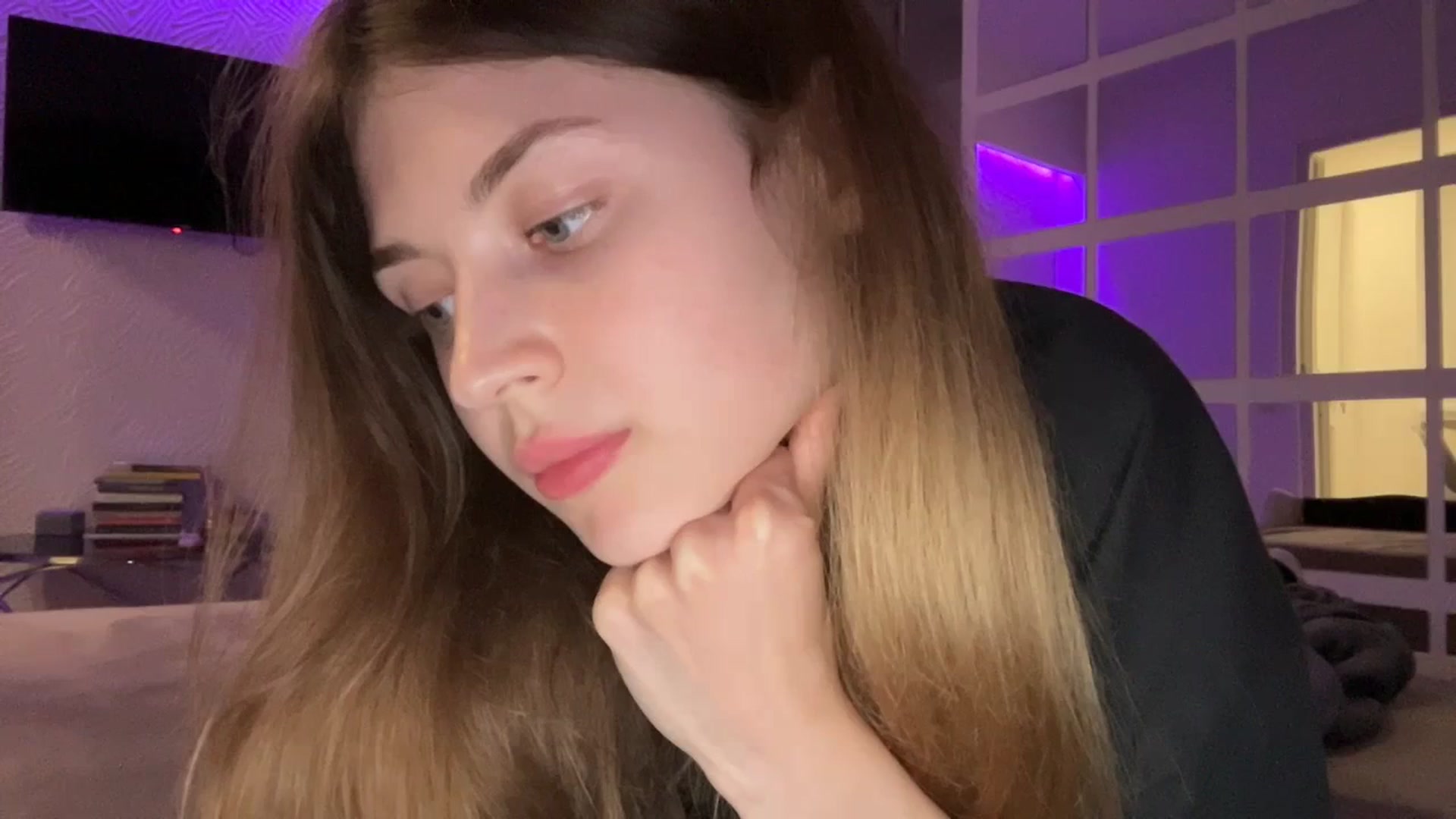 Gallery image thumbnail from Coconut_dream's myfreecams stream on, 09/25/2023, 18:40 image 16 of 20