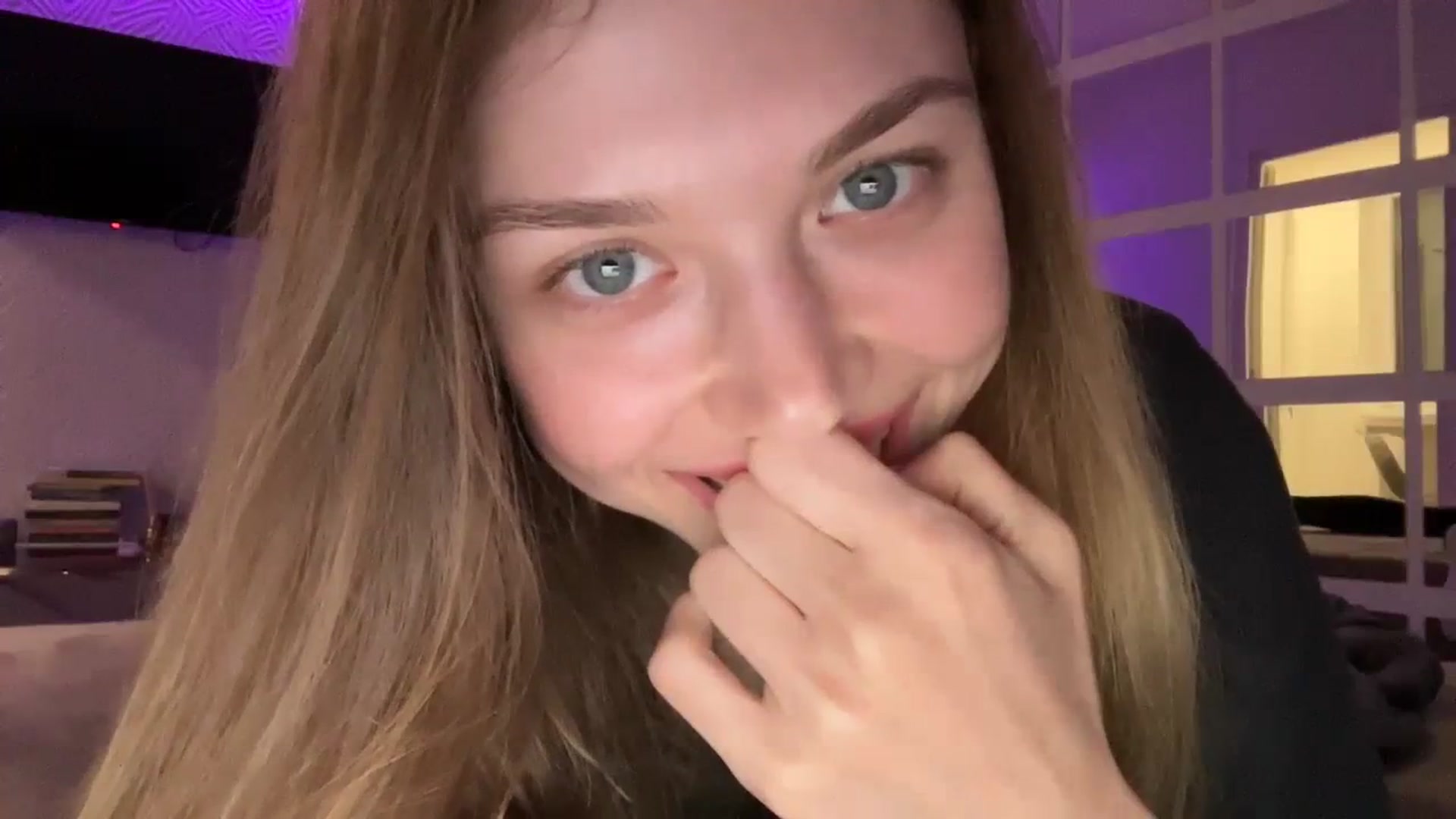 Gallery image thumbnail from Coconut_dream's myfreecams stream on, 09/25/2023, 18:40 image 7 of 20