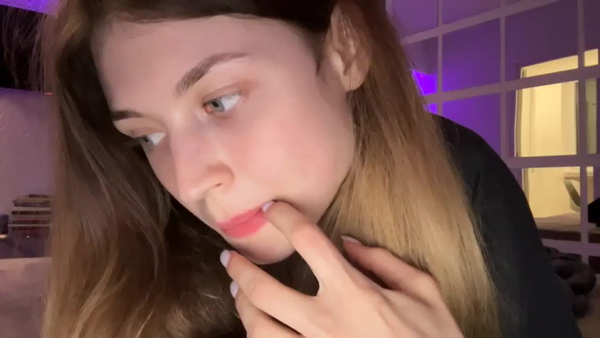 Gallery image thumbnail from Coconut_dream's myfreecams stream on, 09/25/2023, 18:40 image 3 of 20