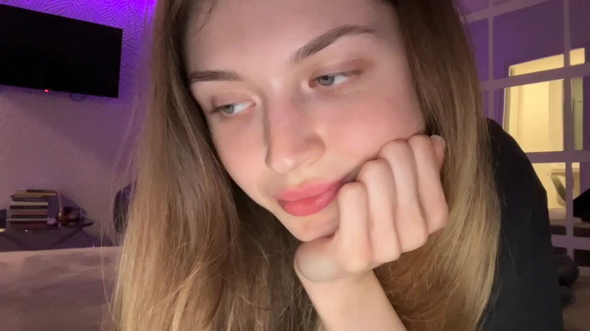 Gallery image thumbnail from Coconut_dream's myfreecams stream on, 09/25/2023, 18:40 image 1 of 20