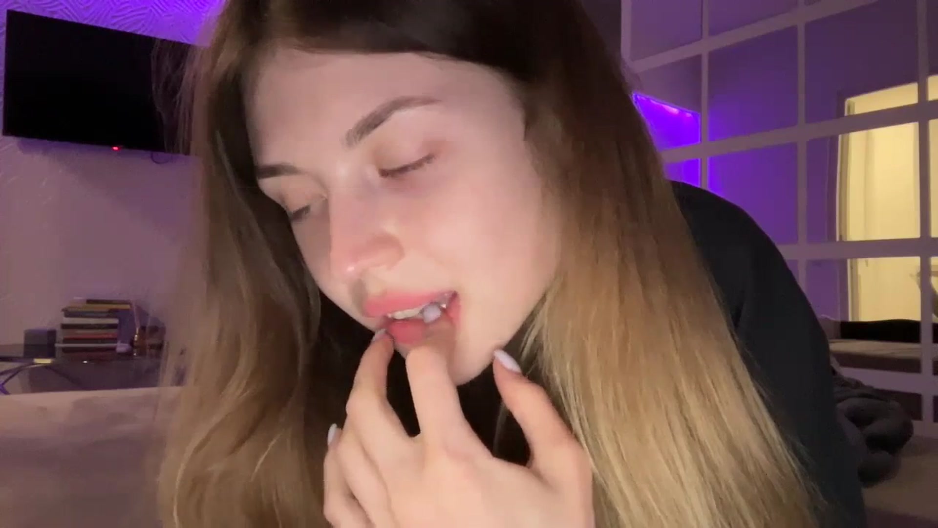 Gallery image thumbnail from Coconut_dream's myfreecams stream on, 09/25/2023, 18:40 image 17 of 20