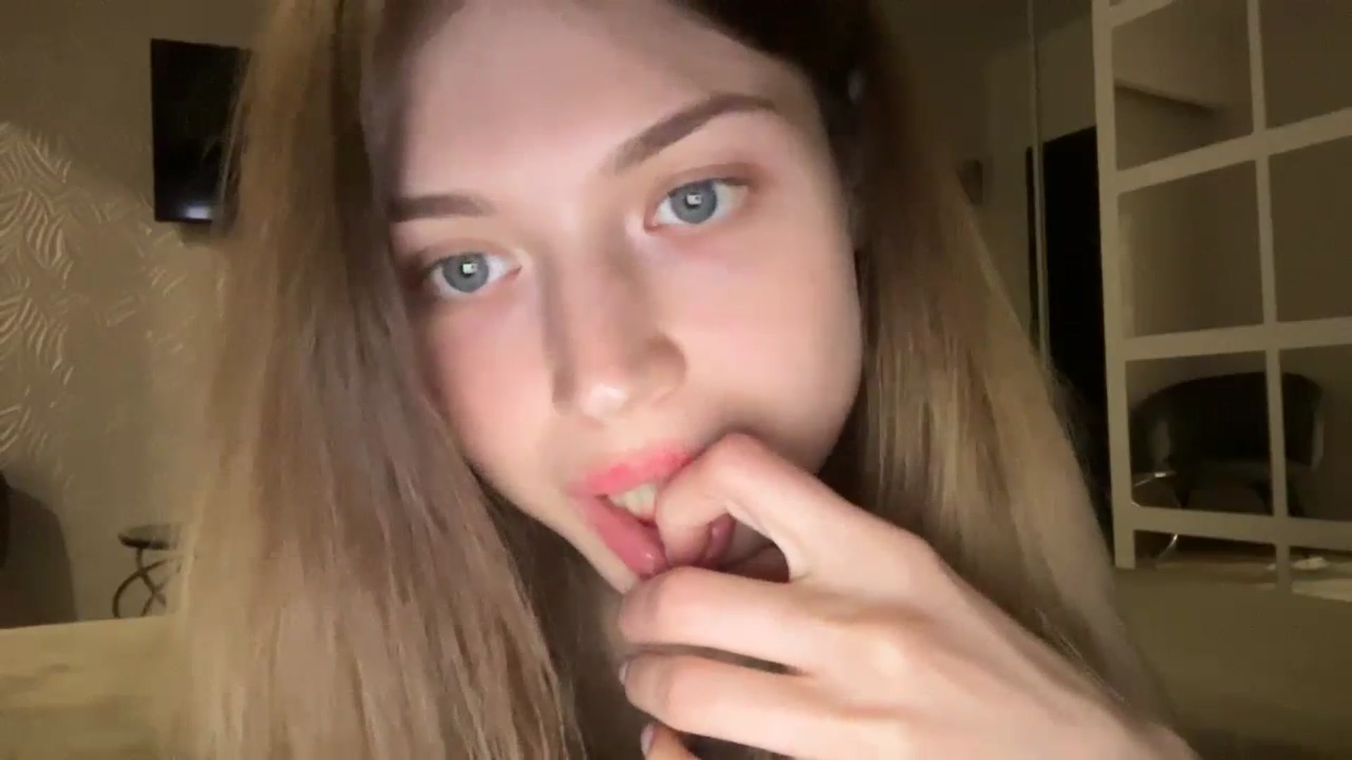 Gallery image thumbnail from Coconut_dream's myfreecams stream on, 09/26/2023, 20:08 image 7 of 20