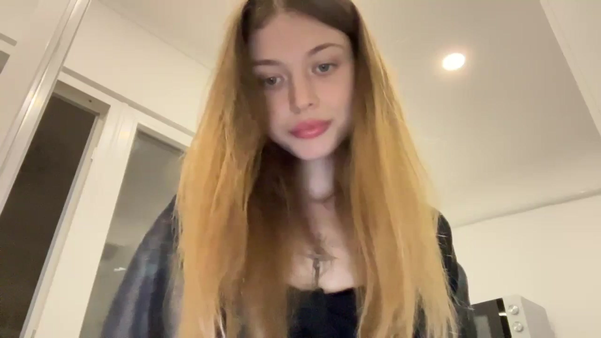 Gallery image thumbnail from Coconut_dream's myfreecams stream on, 09/29/2023, 07:28 image 18 of 20