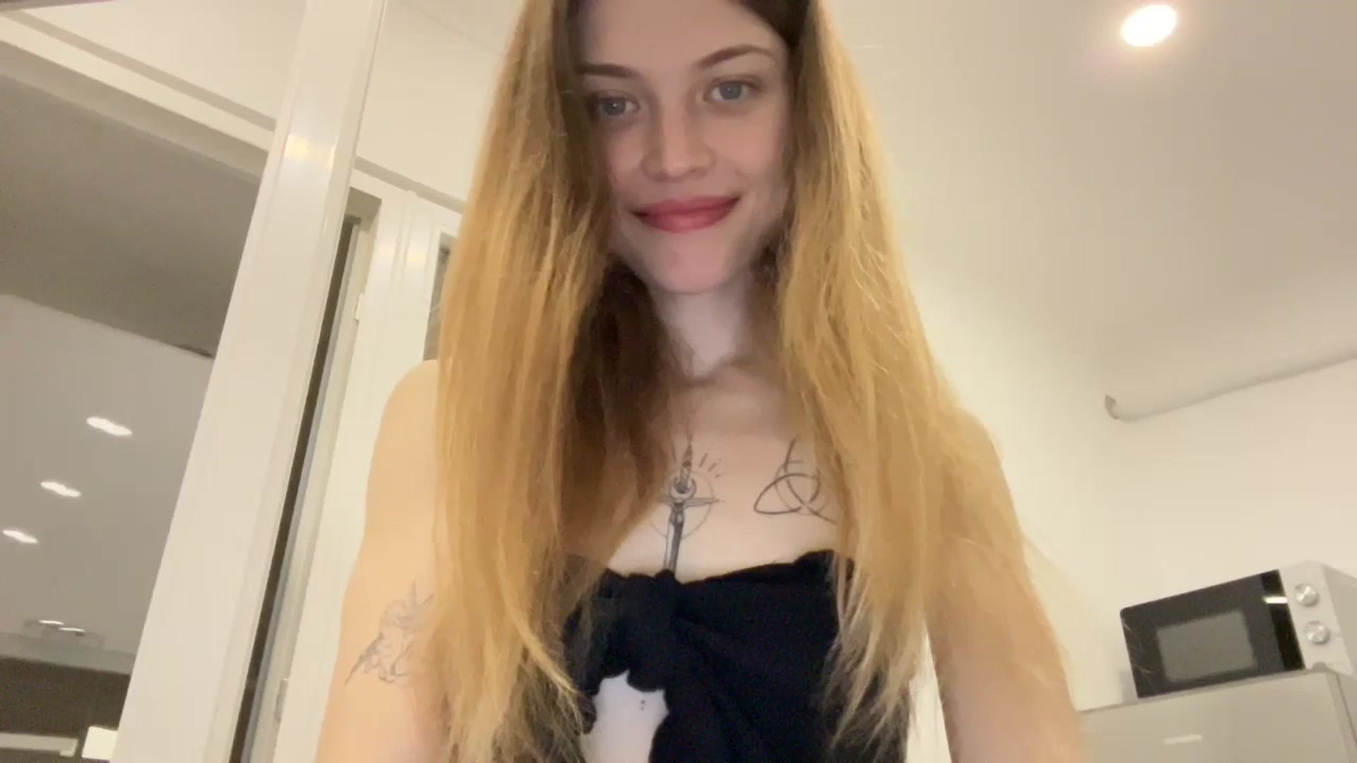 Gallery image thumbnail from Coconut_dream's myfreecams stream on, 09/29/2023, 07:28 image 3 of 20