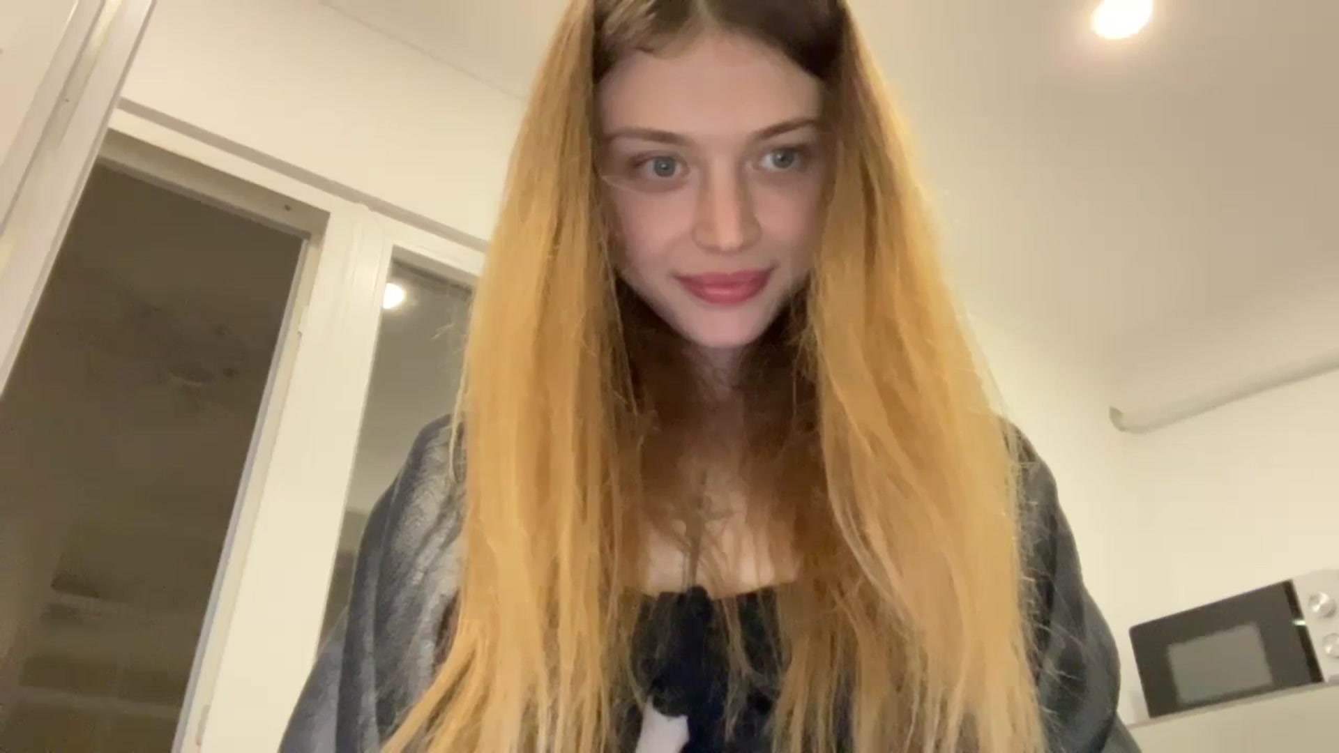 Gallery image thumbnail from Coconut_dream's myfreecams stream on, 09/29/2023, 09:03 image 10 of 20