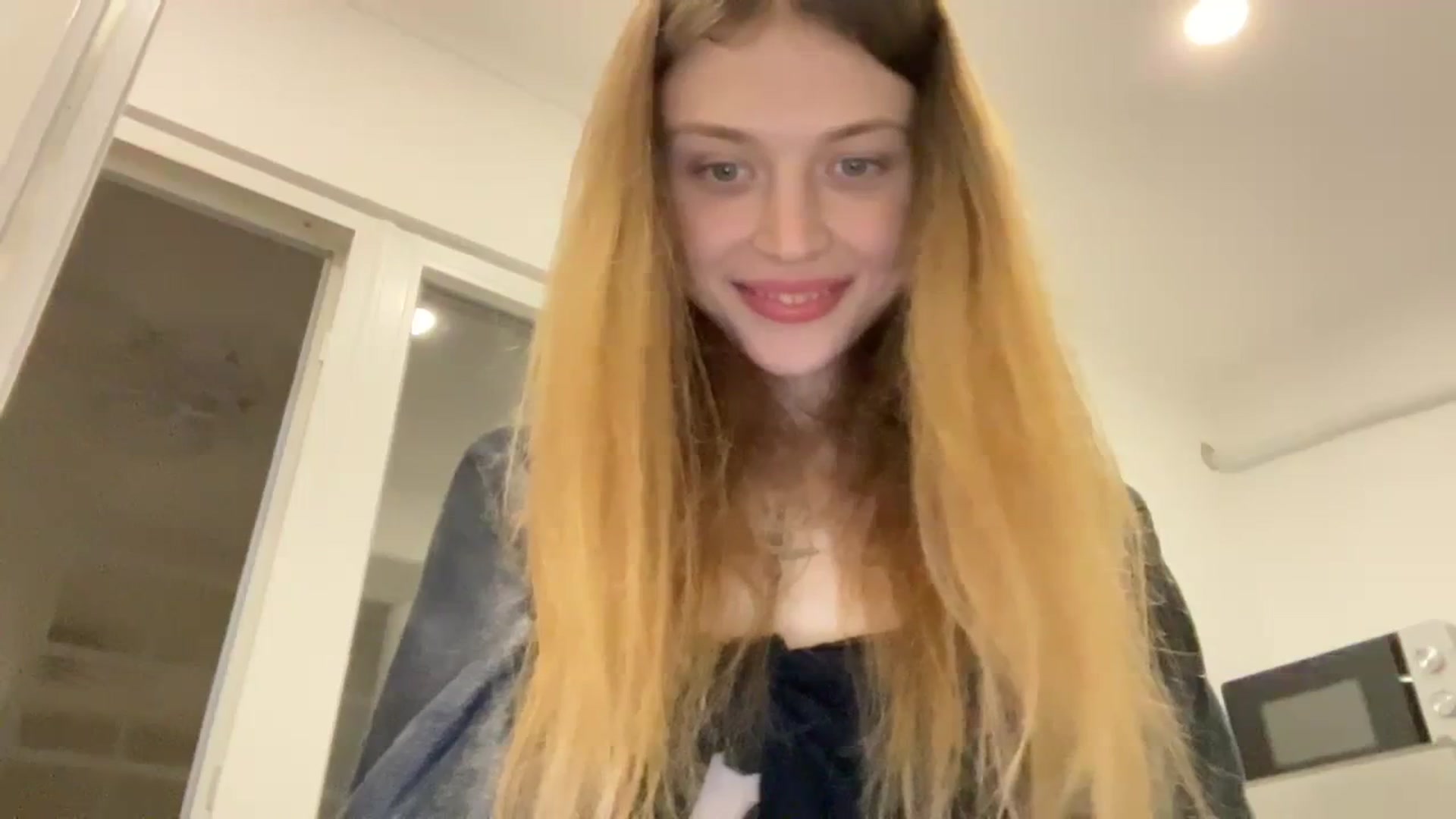 Gallery image thumbnail from Coconut_dream's myfreecams stream on, 09/29/2023, 09:03 image 8 of 20
