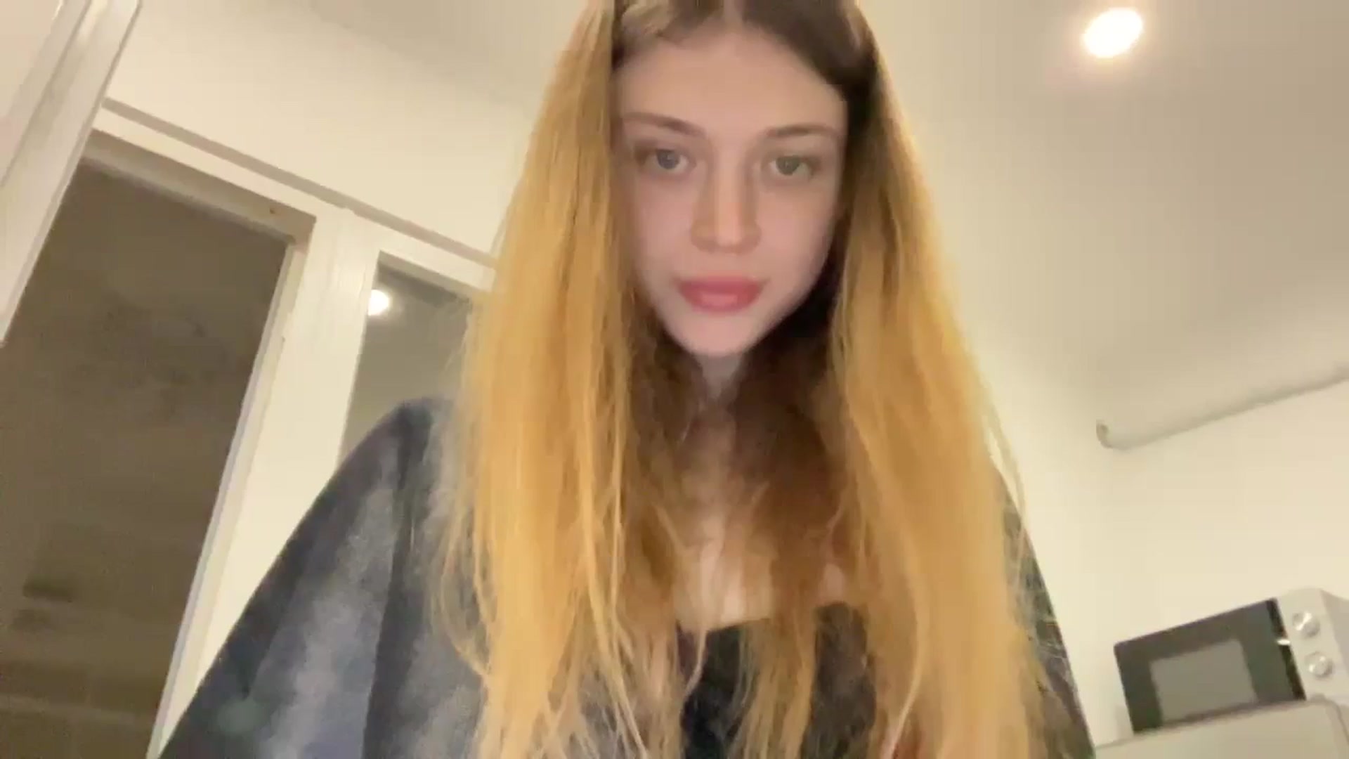 Gallery image thumbnail from Coconut_dream's myfreecams stream on, 09/29/2023, 09:03 image 5 of 20