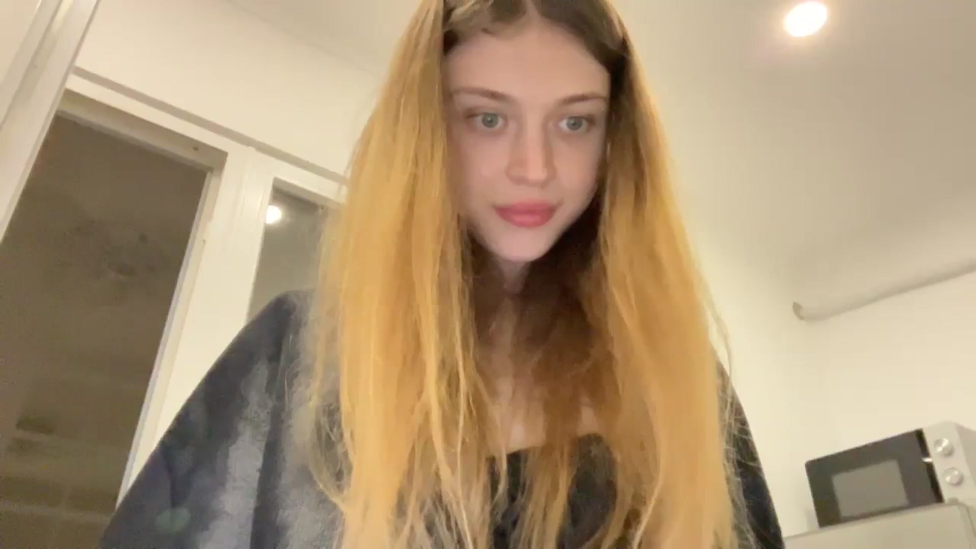 Gallery image thumbnail from Coconut_dream's myfreecams stream on, 09/29/2023, 09:03 image 4 of 20