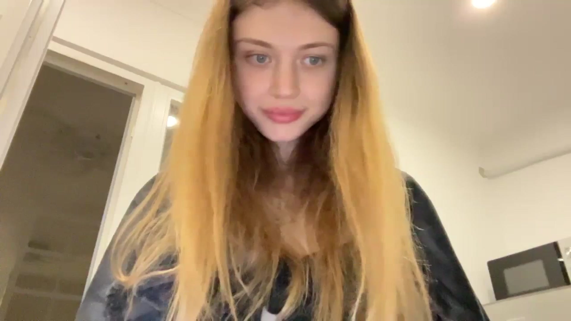 Gallery image thumbnail from Coconut_dream's myfreecams stream on, 09/29/2023, 09:03 image 2 of 20