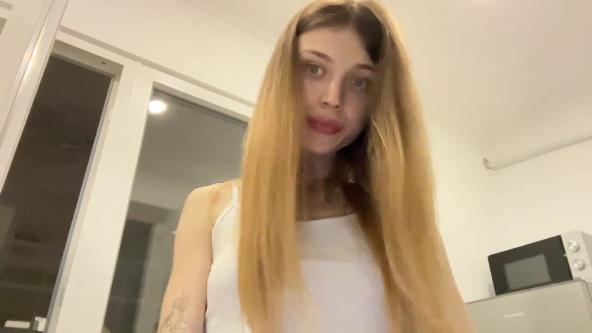 Gallery image thumbnail from Coconut_dream's myfreecams stream on, 09/30/2023, 15:37 image 11 of 20