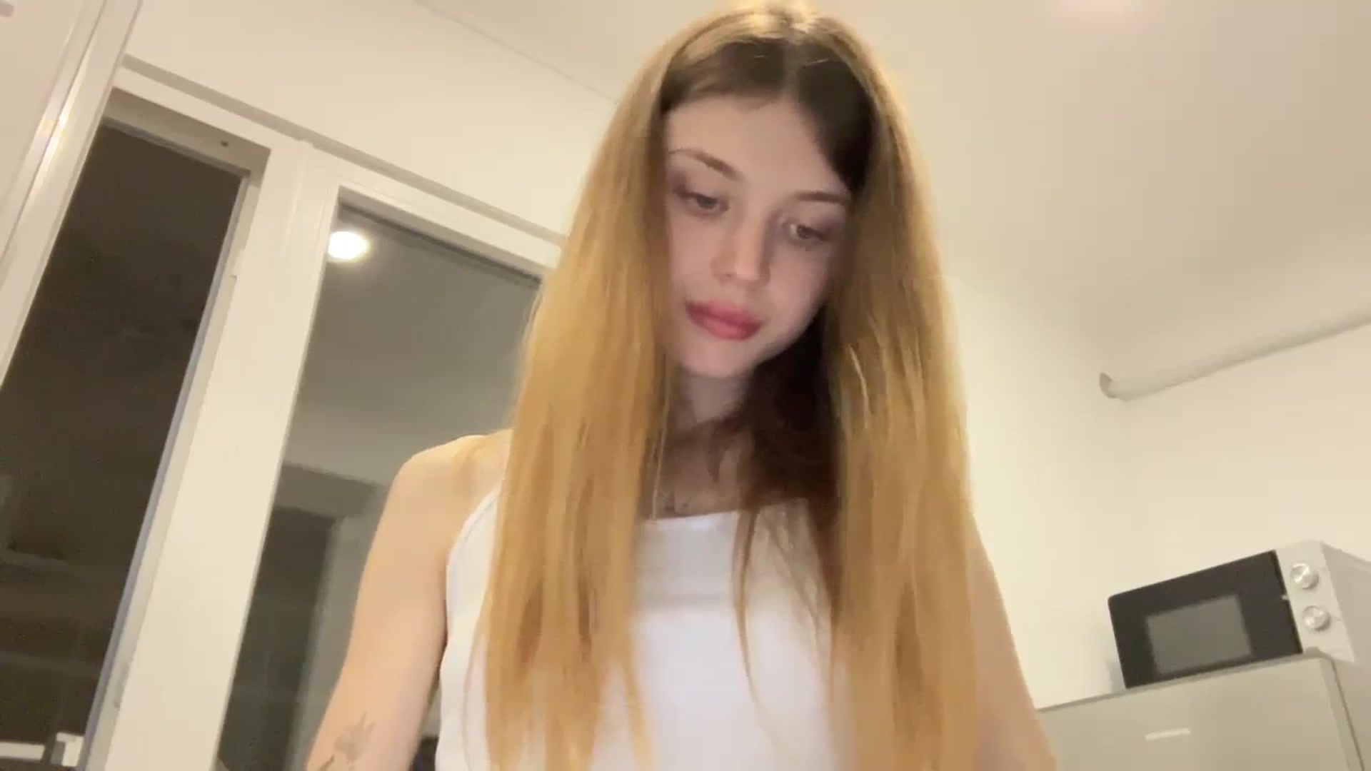 Gallery image thumbnail from Coconut_dream's myfreecams stream on, 09/30/2023, 15:37 image 15 of 20