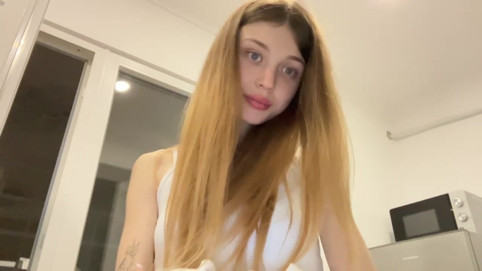 Gallery image thumbnail from Coconut_dream's myfreecams stream on, 09/30/2023, 15:37 image 12 of 20