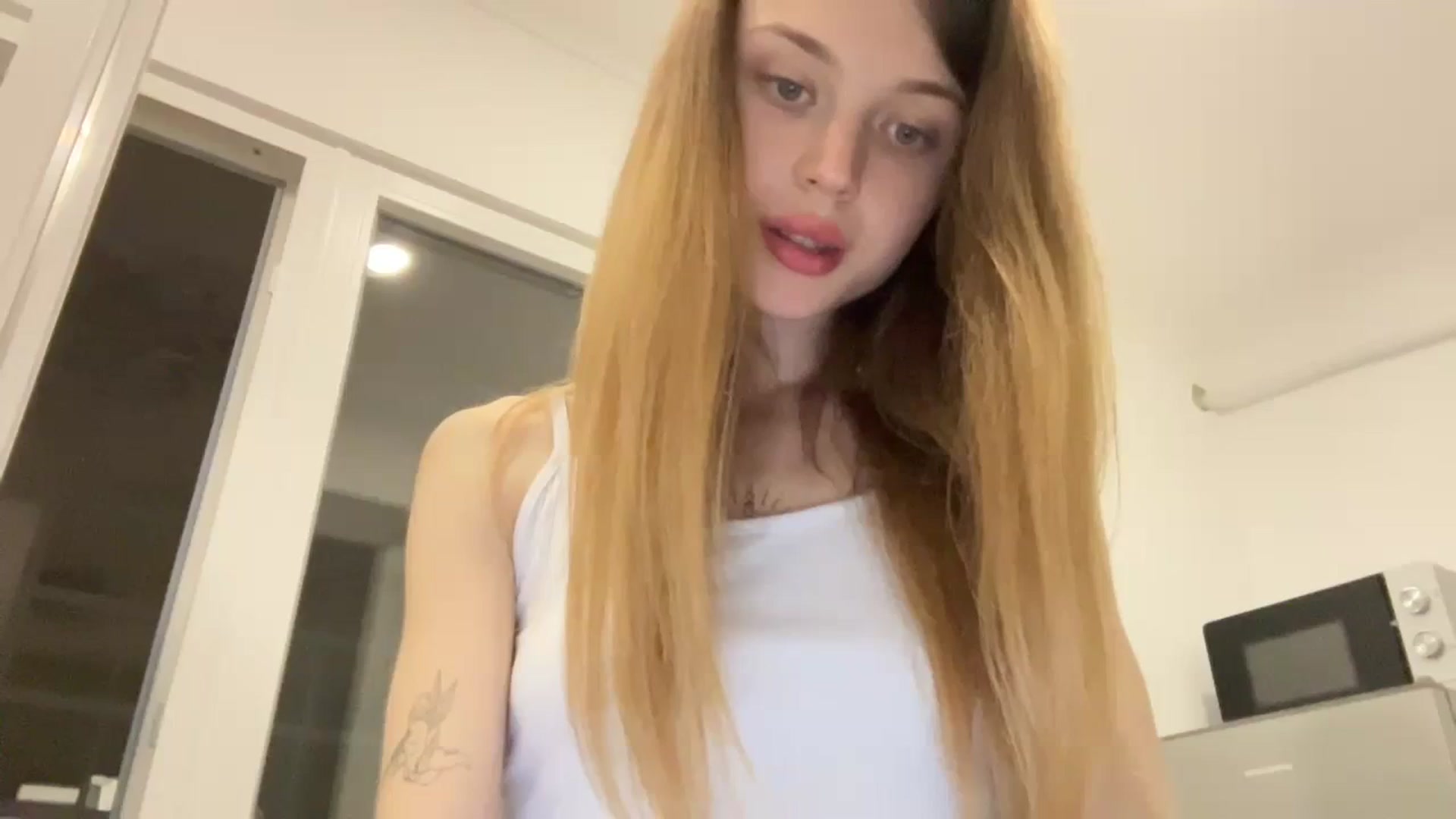 Gallery image thumbnail from Coconut_dream's myfreecams stream on, 09/30/2023, 15:37 image 6 of 20