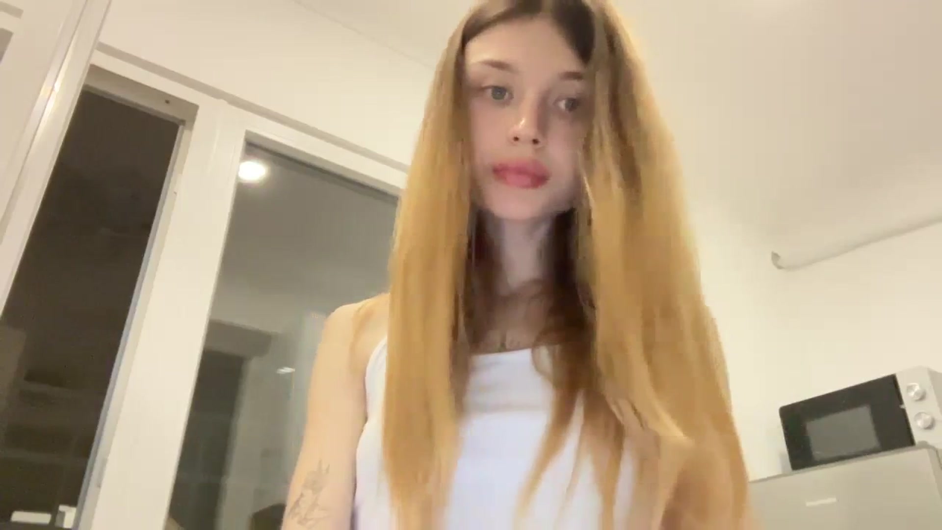 Gallery image thumbnail from Coconut_dream's myfreecams stream on, 09/30/2023, 15:37 image 4 of 20