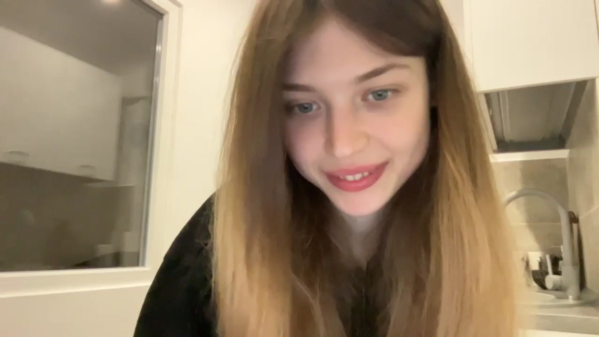Gallery image thumbnail from Coconut_dream's myfreecams stream on, 10/03/2023, 06:17 image 5 of 20