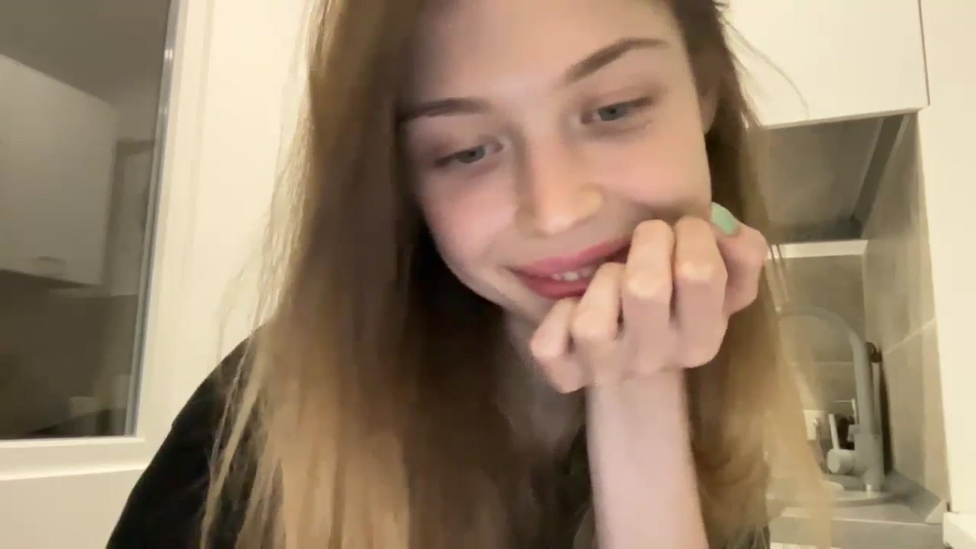 Gallery image thumbnail from Coconut_dream's myfreecams stream on, 10/03/2023, 06:17 image 10 of 20