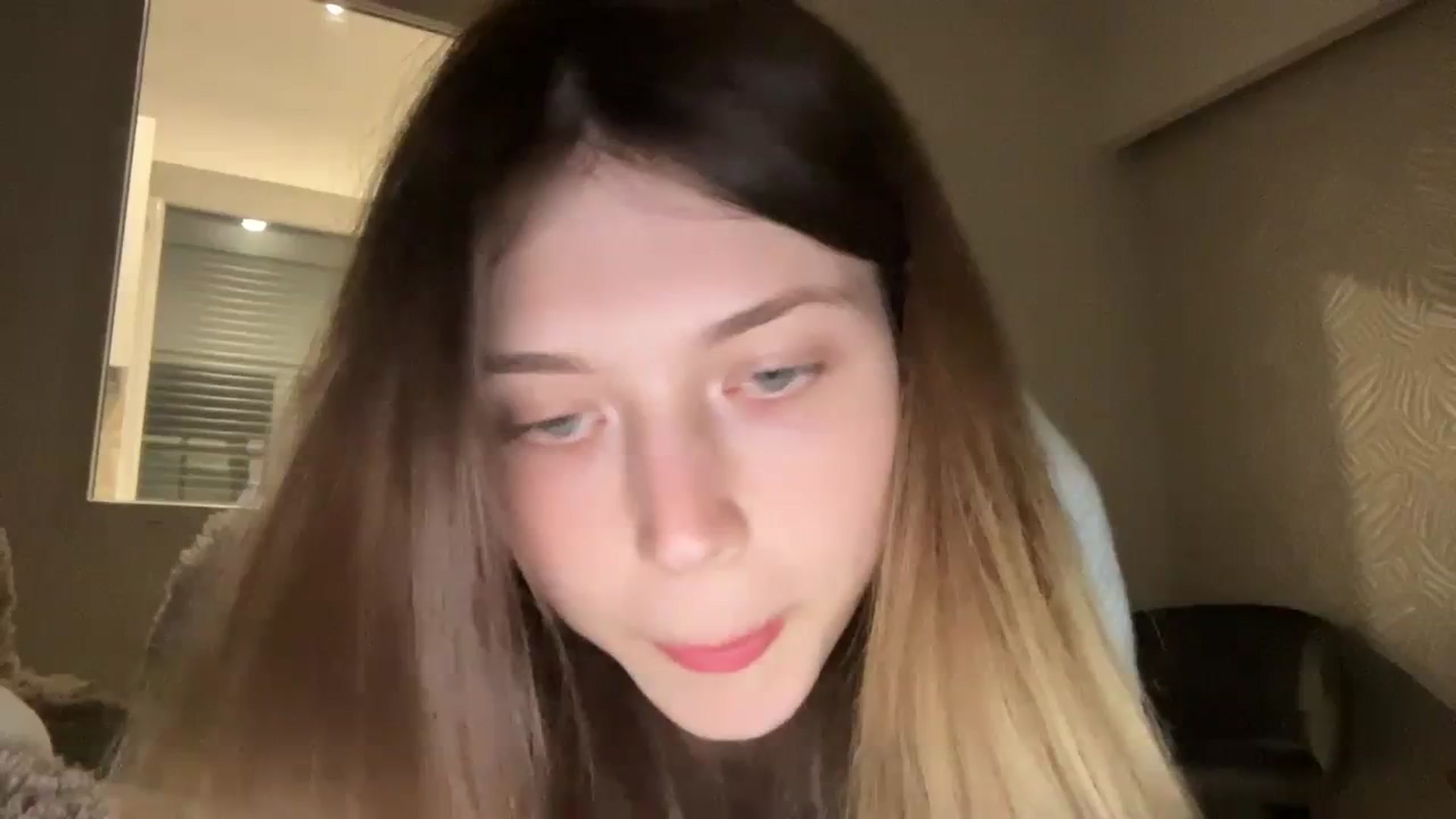 Gallery image thumbnail from Coconut_dream's myfreecams stream on, 10/03/2023, 16:32 image 13 of 20