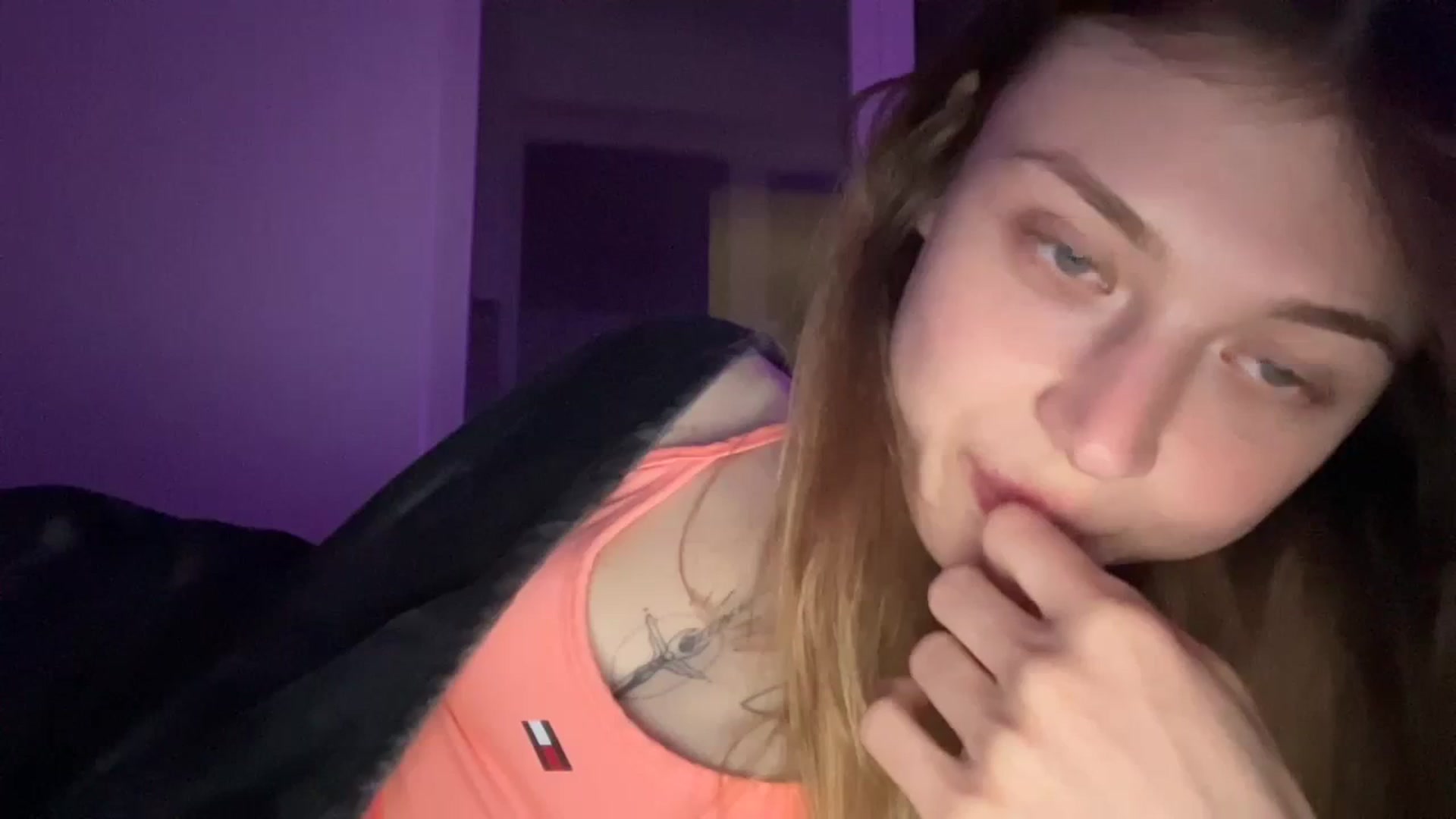 Gallery image thumbnail from Coconut_dream's myfreecams stream on, 10/03/2023, 20:30 image 20 of 20