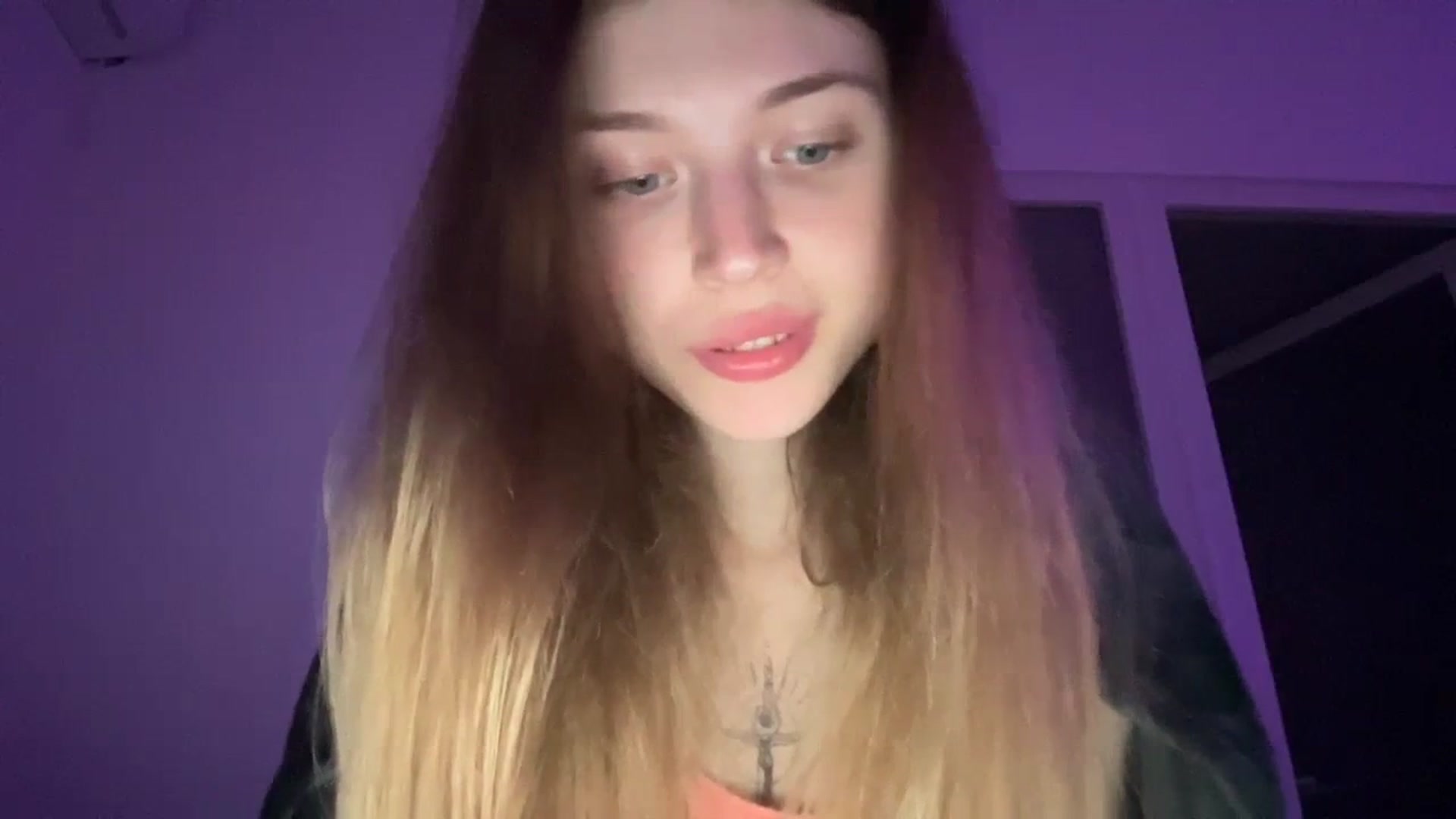 Gallery image thumbnail from Coconut_dream's myfreecams stream on, 10/03/2023, 20:30 image 14 of 20