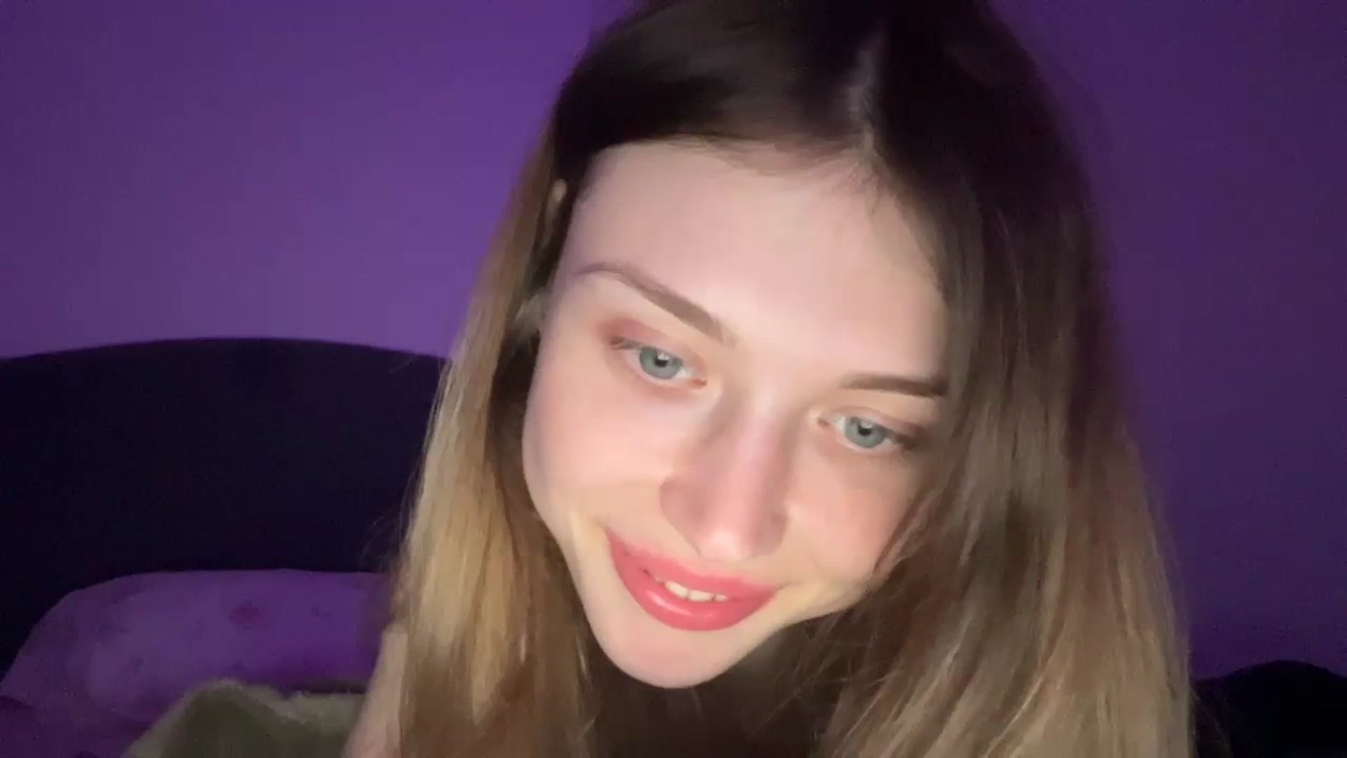 Gallery image thumbnail from Coconut_dream's myfreecams stream on, 10/03/2023, 20:30 image 5 of 20