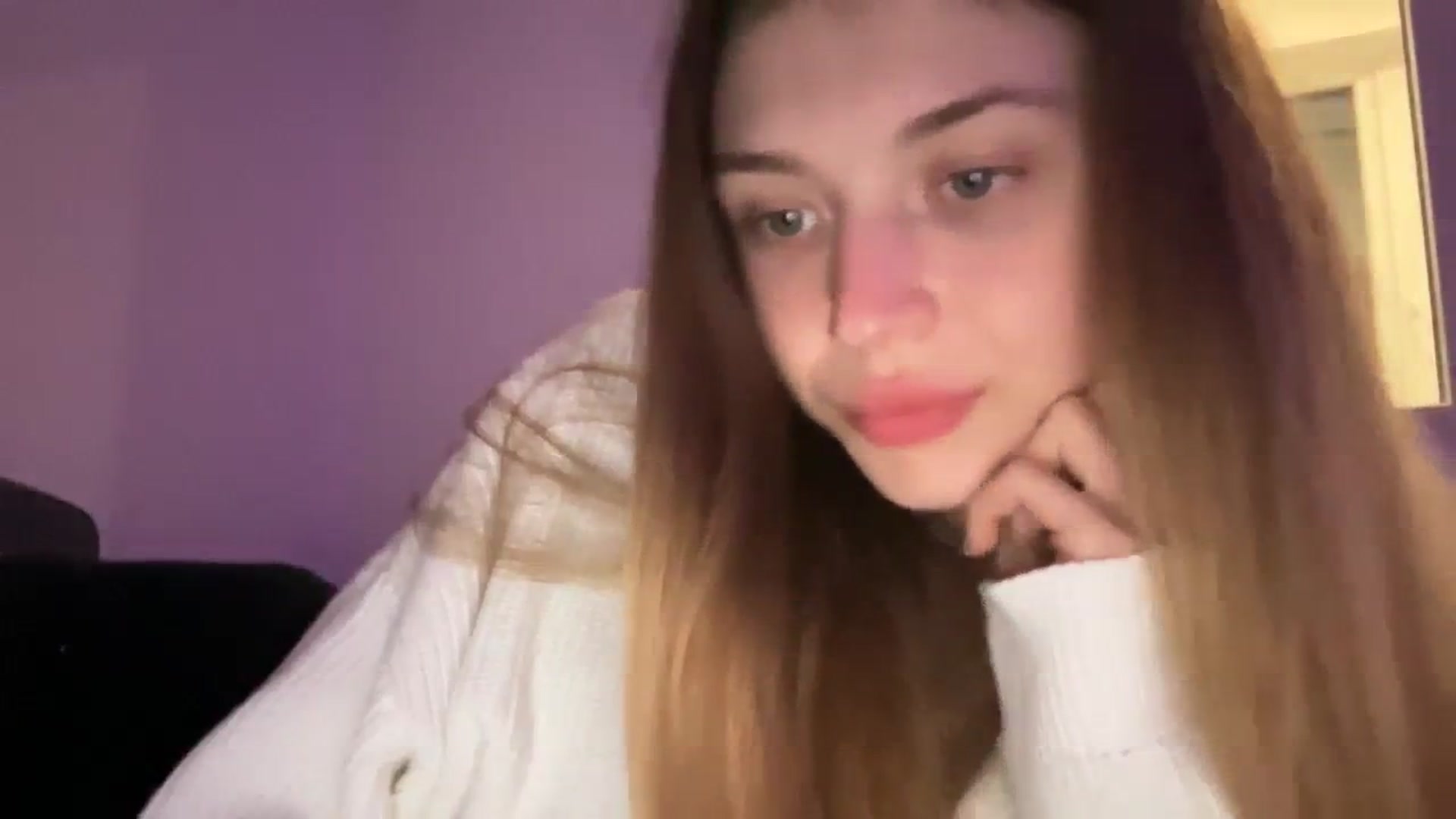 Gallery image thumbnail from Coconut_dream's myfreecams stream on, 10/04/2023, 16:34 image 4 of 20