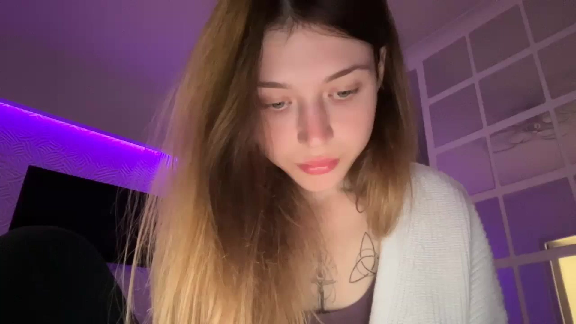 Gallery image thumbnail from Coconut_dream's myfreecams stream on, 10/04/2023, 17:45 image 8 of 20