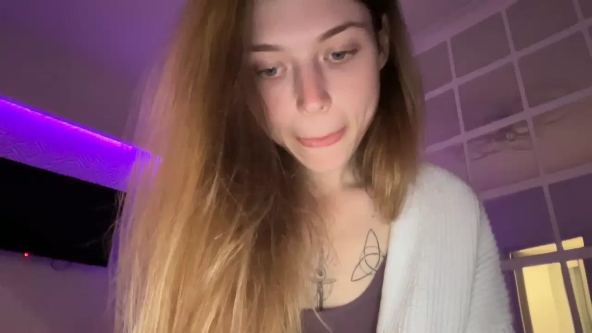 Gallery image thumbnail from Coconut_dream's myfreecams stream on, 10/04/2023, 17:45 image 12 of 20