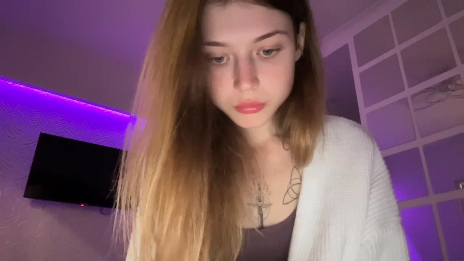 Gallery image thumbnail from Coconut_dream's myfreecams stream on, 10/04/2023, 17:45 image 1 of 20