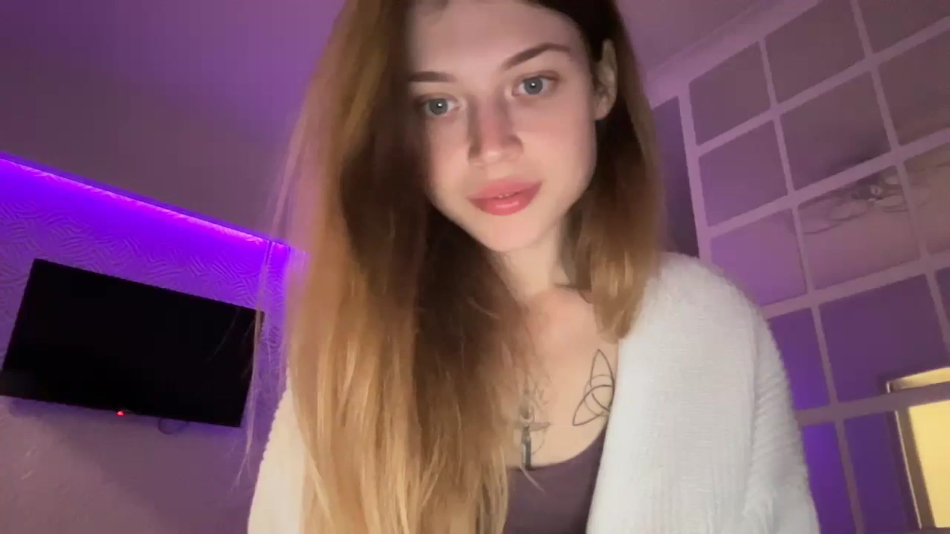 Gallery image thumbnail from Coconut_dream's myfreecams stream on, 10/04/2023, 17:45 image 7 of 20