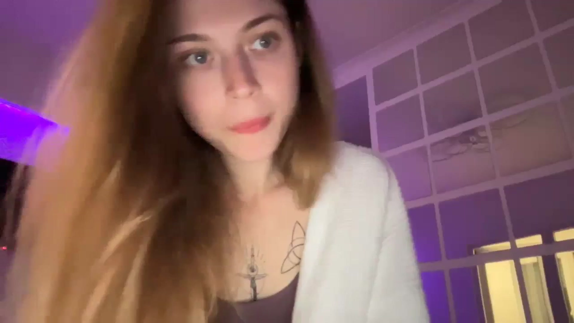 Gallery image thumbnail from Coconut_dream's myfreecams stream on, 10/04/2023, 17:45 image 10 of 20