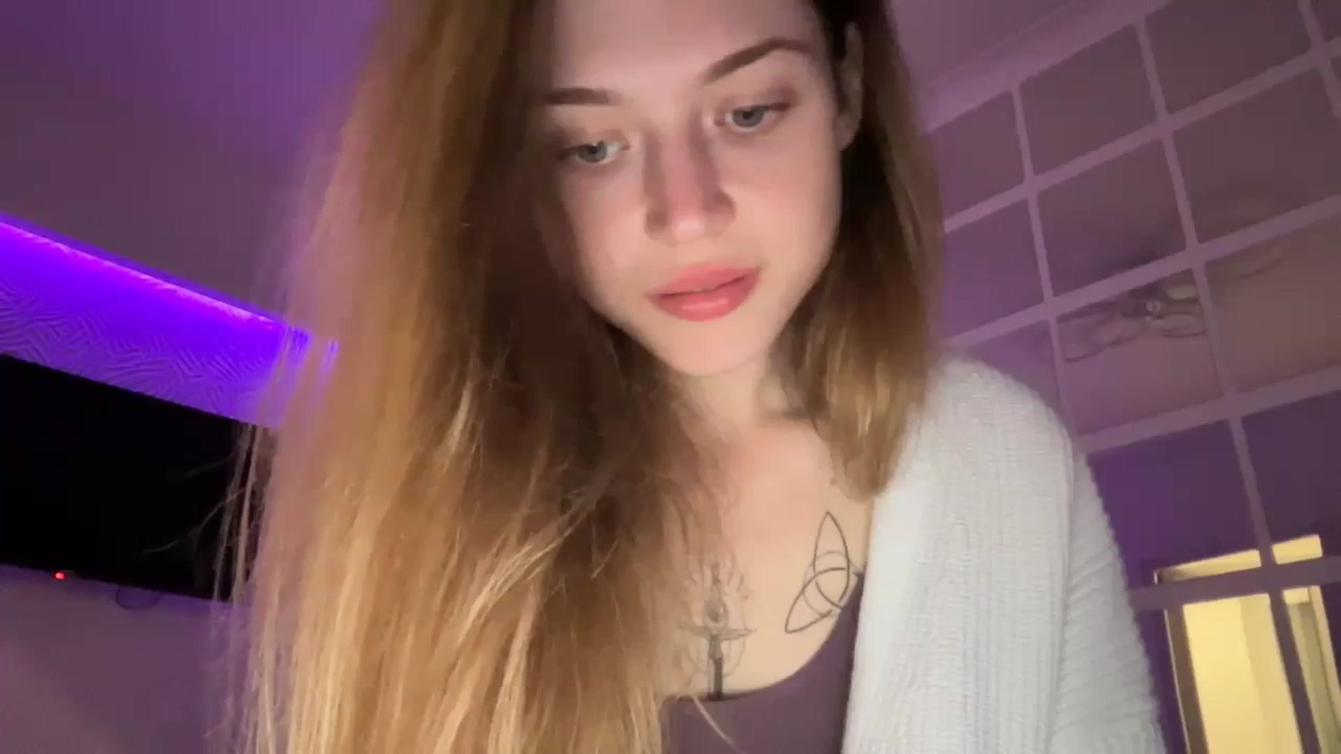 Gallery image thumbnail from Coconut_dream's myfreecams stream on, 10/04/2023, 17:45 image 11 of 20