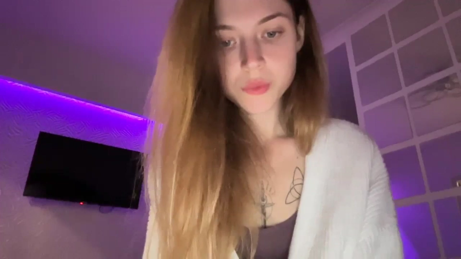 Gallery image thumbnail from Coconut_dream's myfreecams stream on, 10/04/2023, 17:45 image 2 of 20
