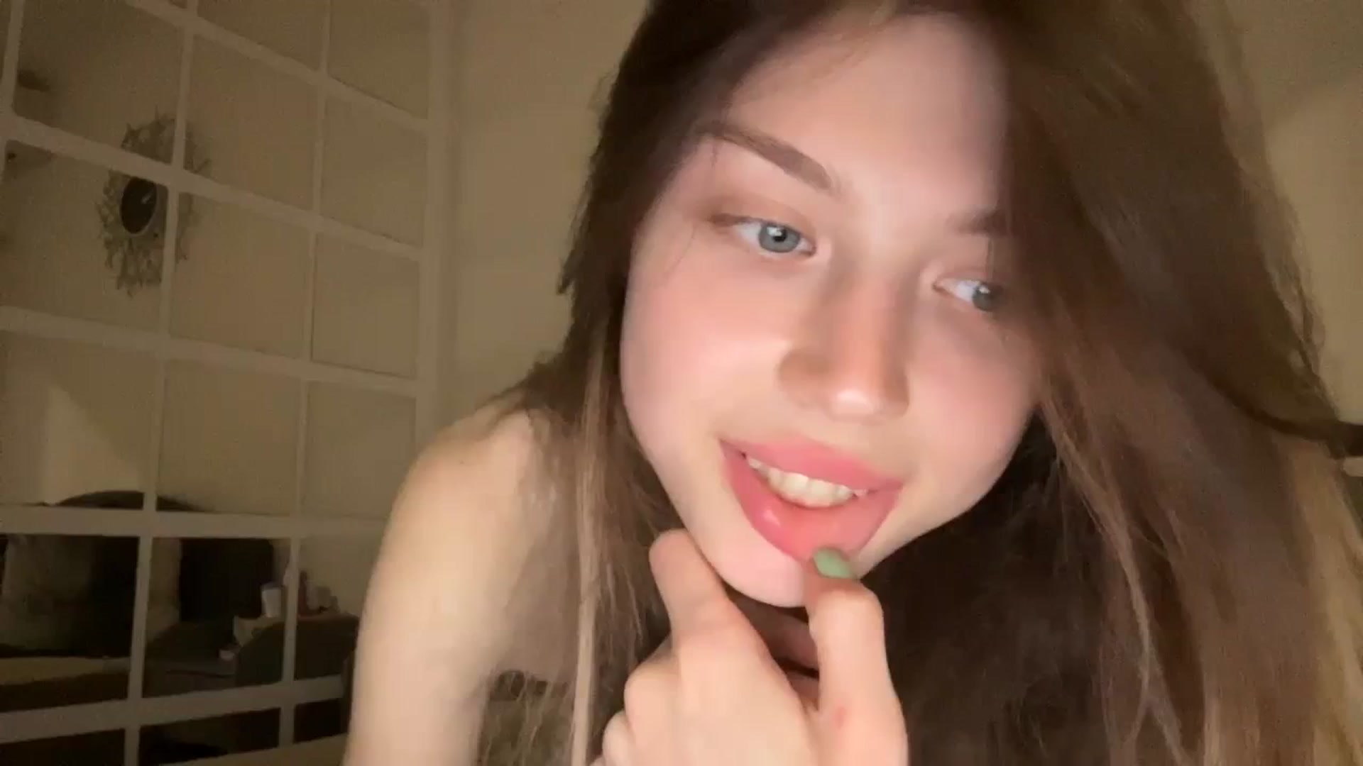 Gallery image thumbnail from Coconut_dream's myfreecams stream on, 10/05/2023, 19:06 image 9 of 20