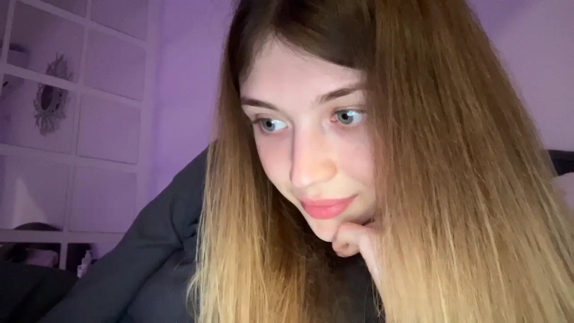 Gallery image thumbnail from Coconut_dream's myfreecams stream on, 10/06/2023, 19:48 image 10 of 20