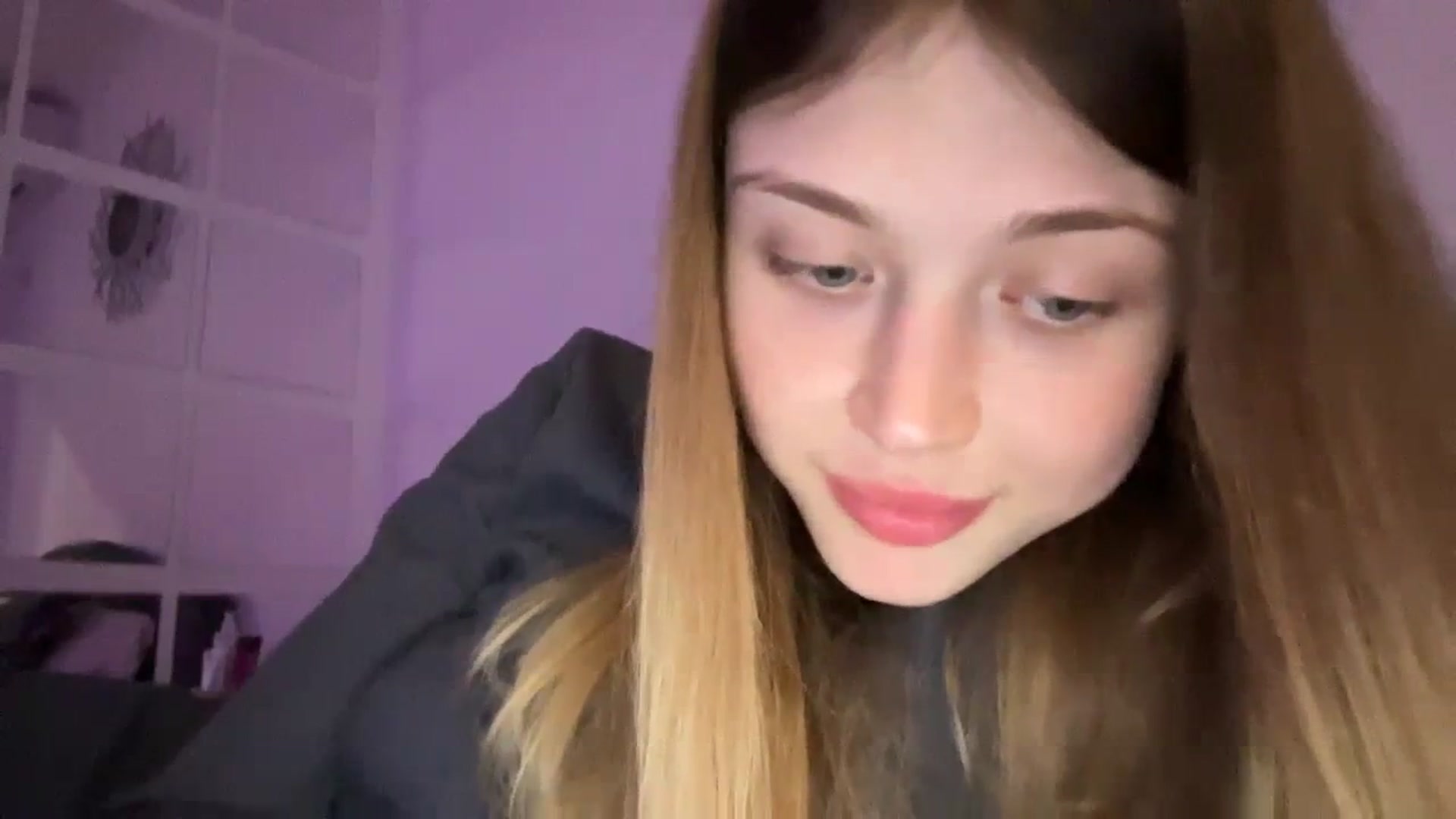 Gallery image thumbnail from Coconut_dream's myfreecams stream on, 10/06/2023, 19:48 image 4 of 20
