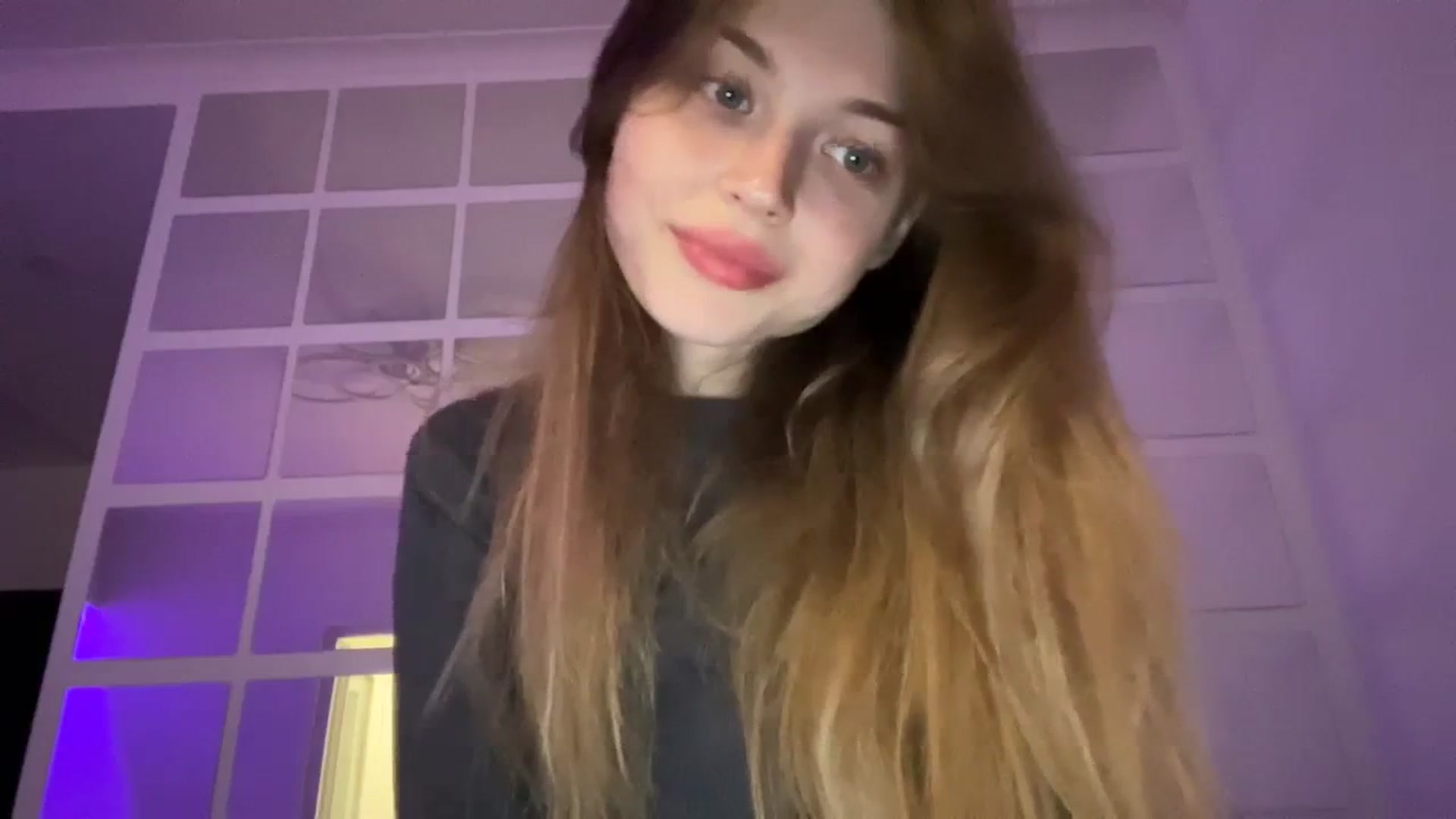 Gallery image thumbnail from Coconut_dream's myfreecams stream on, 10/06/2023, 19:48 image 20 of 20