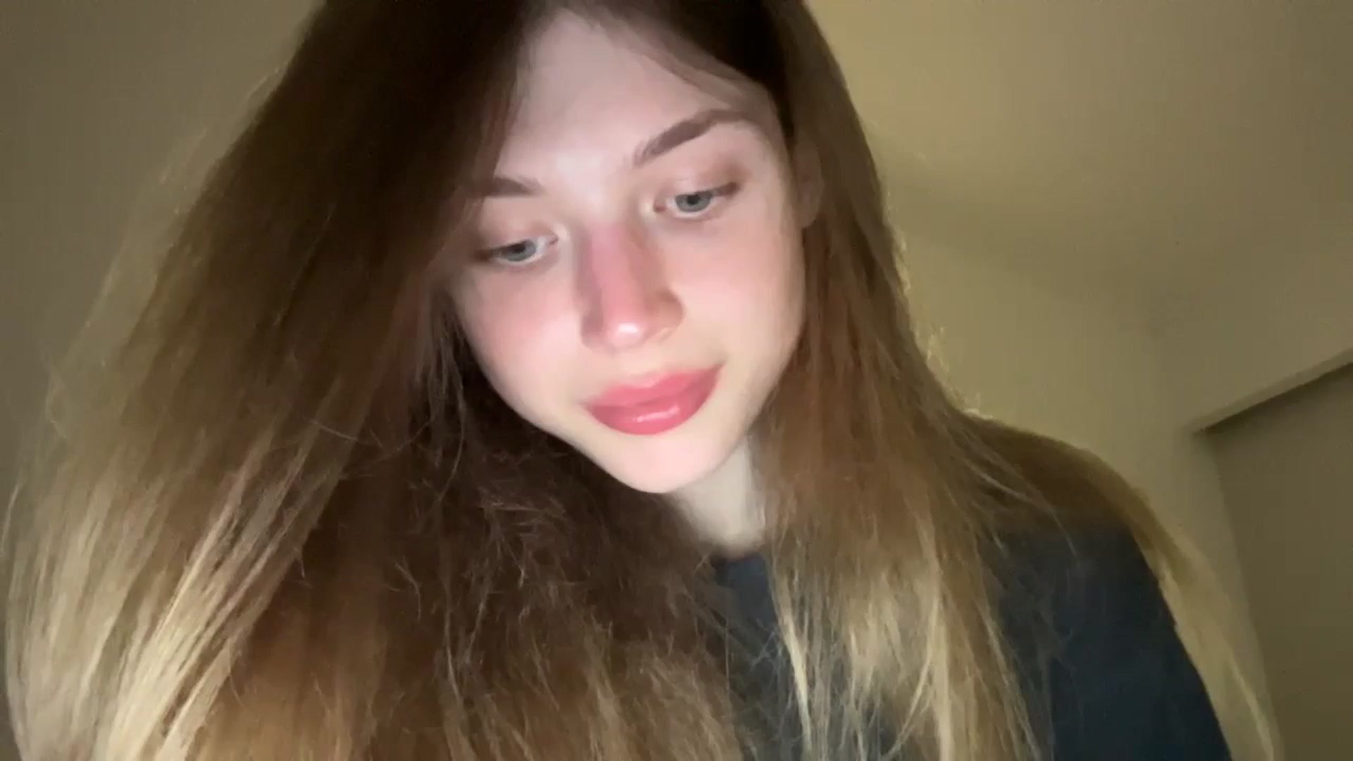 Gallery image thumbnail from Coconut_dream's myfreecams stream on, 10/08/2023, 15:38 image 2 of 20
