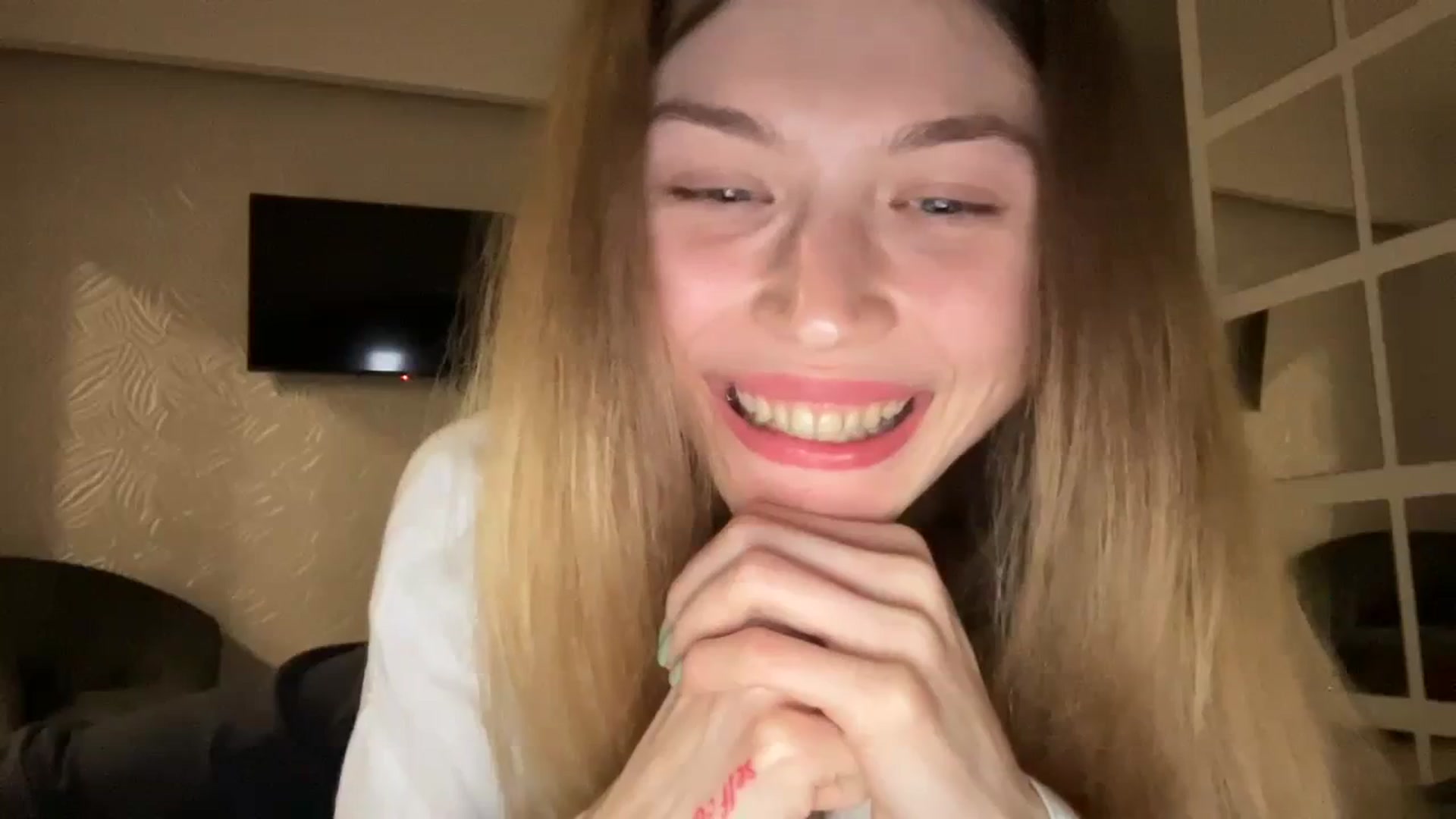 Gallery image thumbnail from Coconut_dream's myfreecams stream on, 10/08/2023, 18:00 image 14 of 20