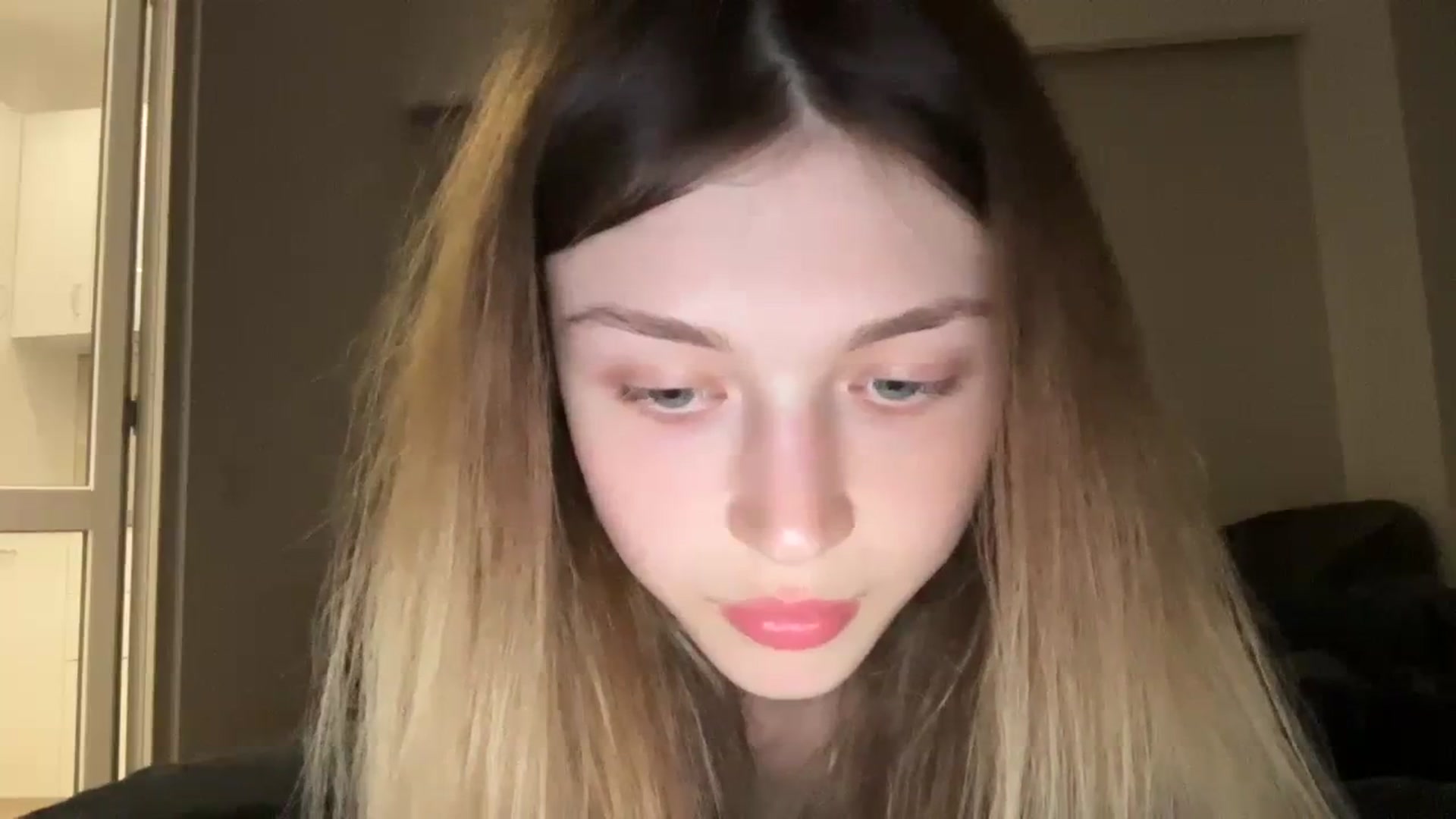 Gallery image thumbnail from Coconut_dream's myfreecams stream on, 10/08/2023, 18:00 image 3 of 20
