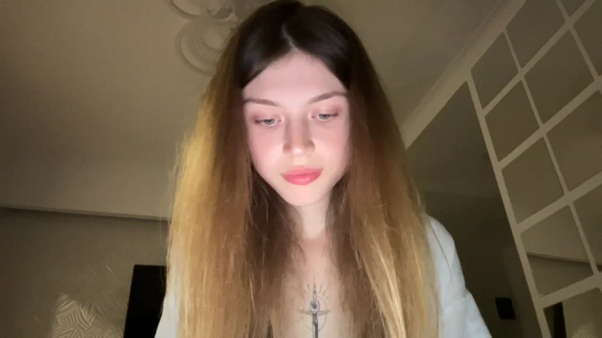 Gallery image thumbnail from Coconut_dream's myfreecams stream on, 10/08/2023, 18:00 image 18 of 20