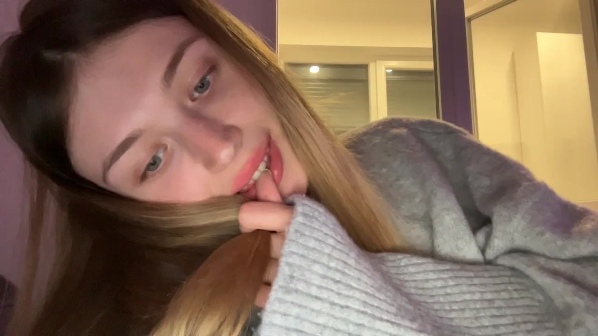 Gallery image thumbnail from Coconut_dream's myfreecams stream on, 10/11/2023, 19:43 image 11 of 20