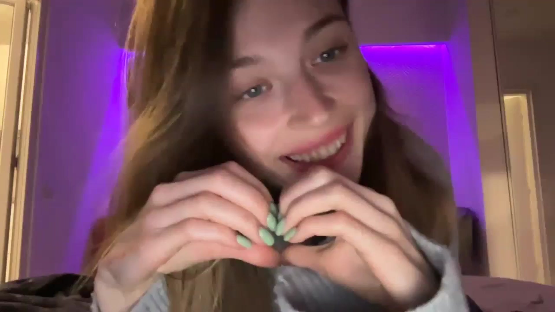 Gallery image thumbnail from Coconut_dream's myfreecams stream on, 10/11/2023, 19:43 image 17 of 20