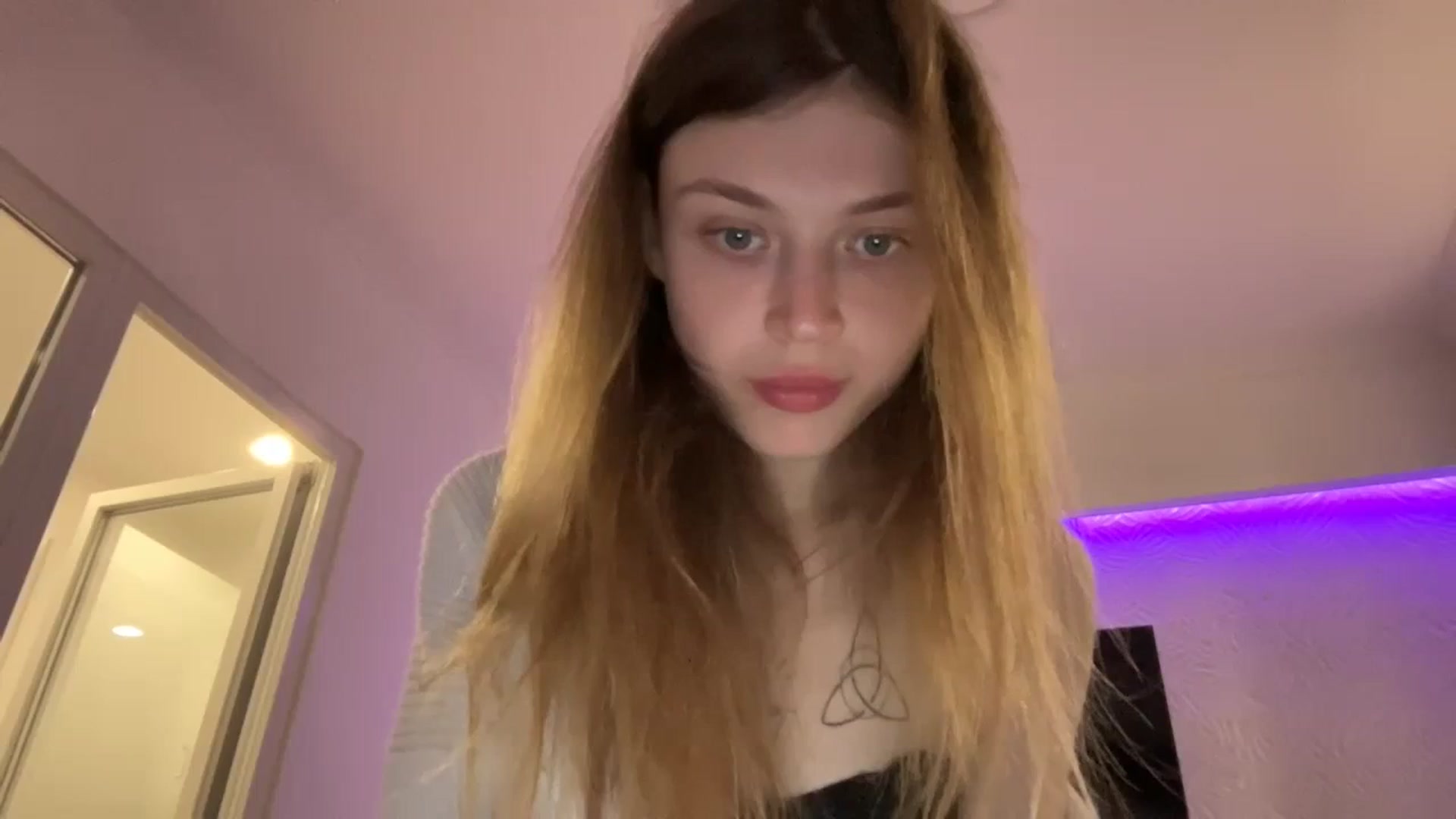 Gallery image thumbnail from Coconut_dream's myfreecams stream on, 10/12/2023, 19:55 image 9 of 20