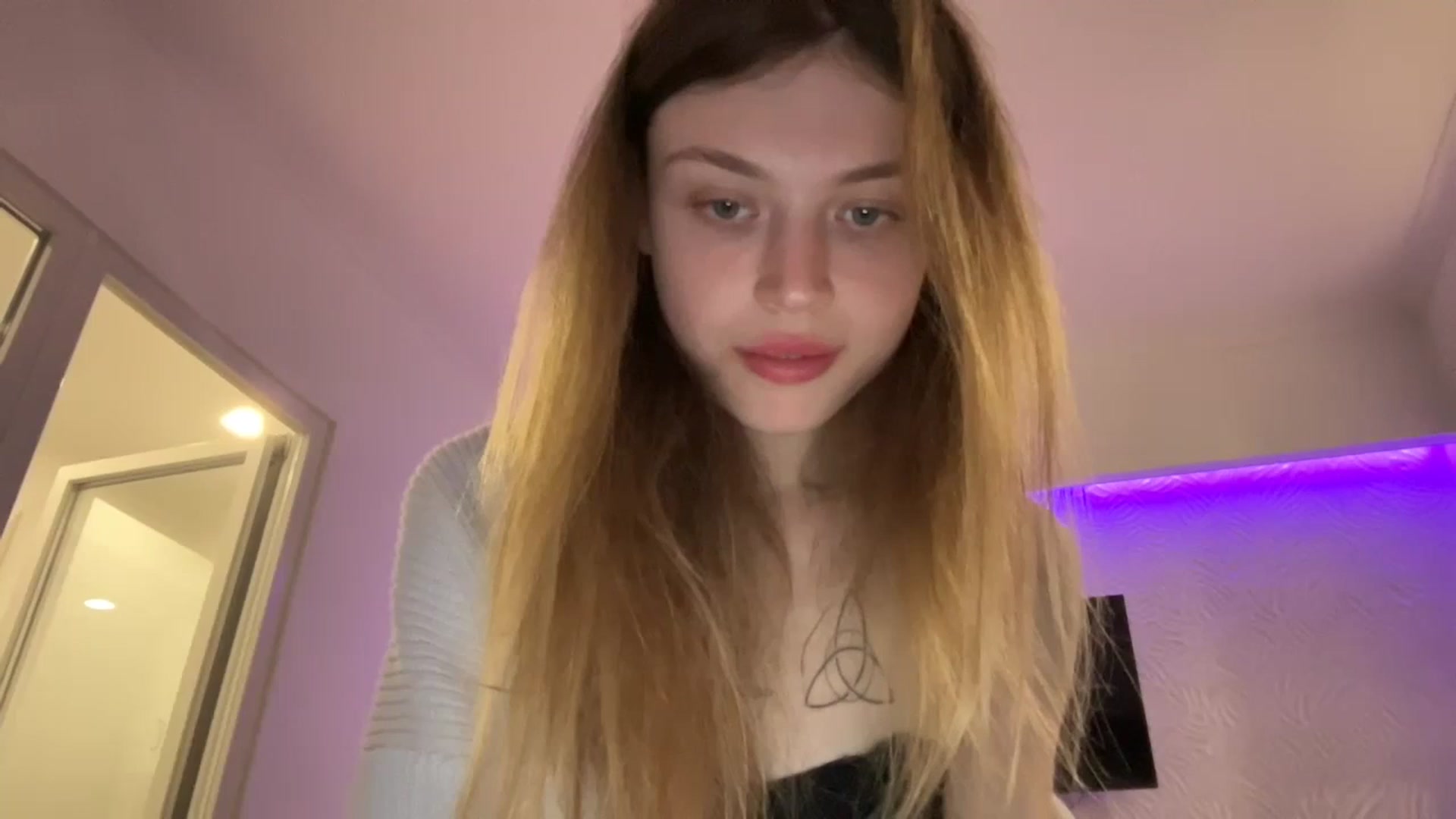 Gallery image thumbnail from Coconut_dream's myfreecams stream on, 10/12/2023, 19:55 image 10 of 20