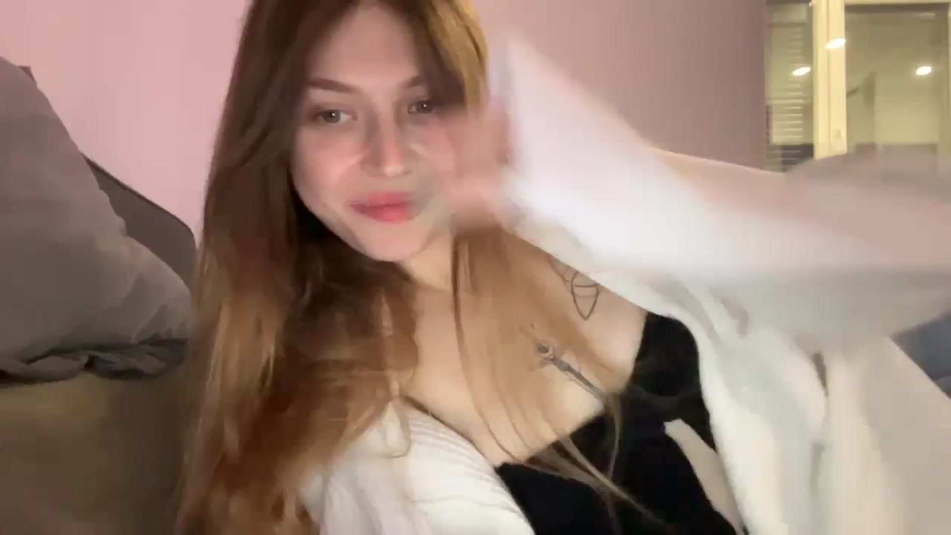 Gallery image thumbnail from Coconut_dream's myfreecams stream on, 10/12/2023, 19:55 image 14 of 20