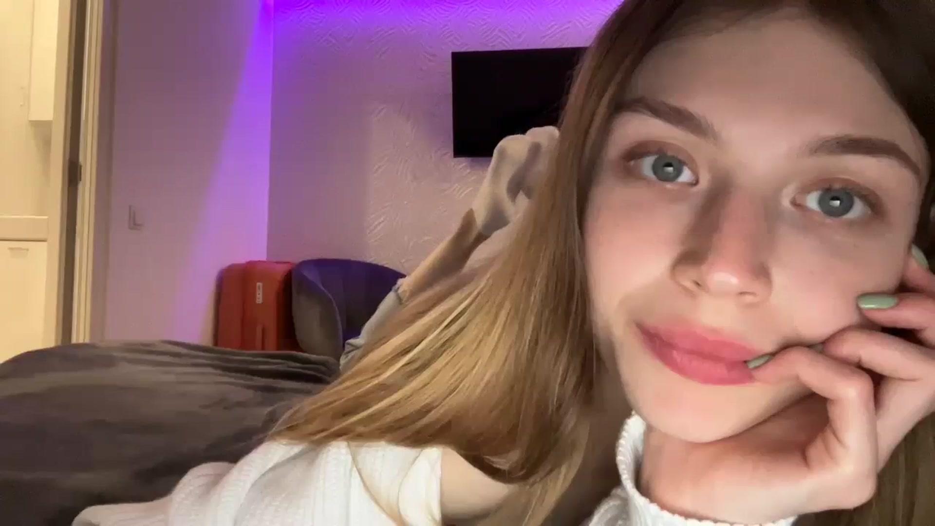 Gallery image thumbnail from Coconut_dream's myfreecams stream on, 10/12/2023, 19:55 image 3 of 20