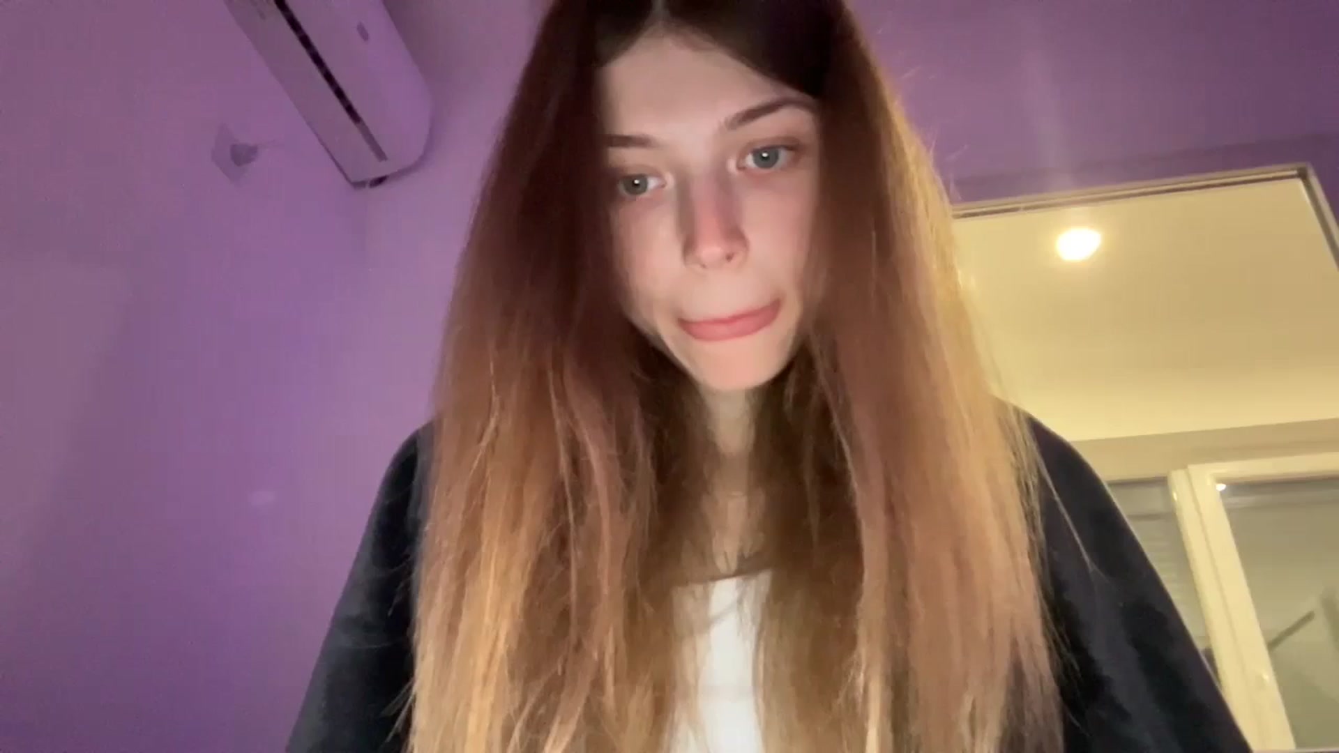 Gallery image thumbnail from Coconut_dream's myfreecams stream on, 10/18/2023, 18:20 image 7 of 20