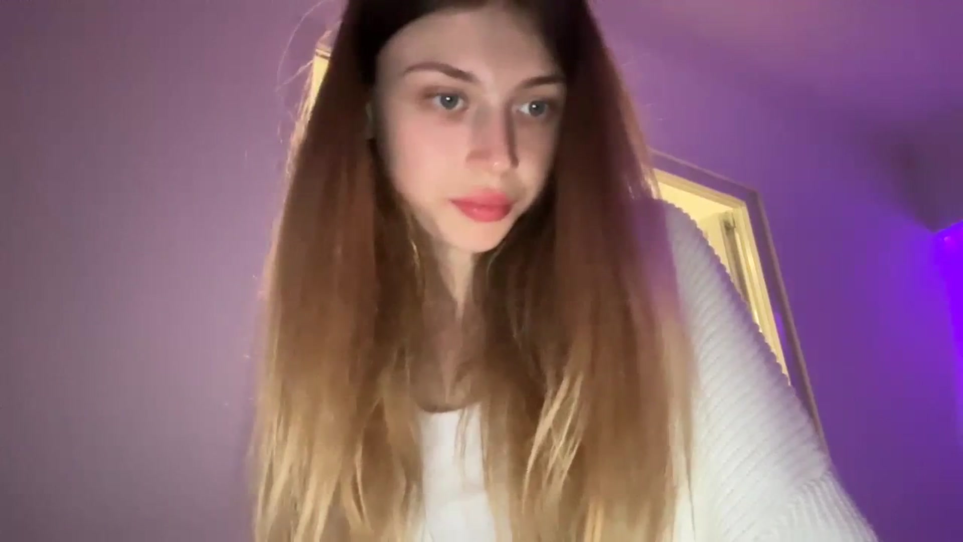 Gallery image thumbnail from Coconut_dream's myfreecams stream on, 10/18/2023, 18:20 image 10 of 20