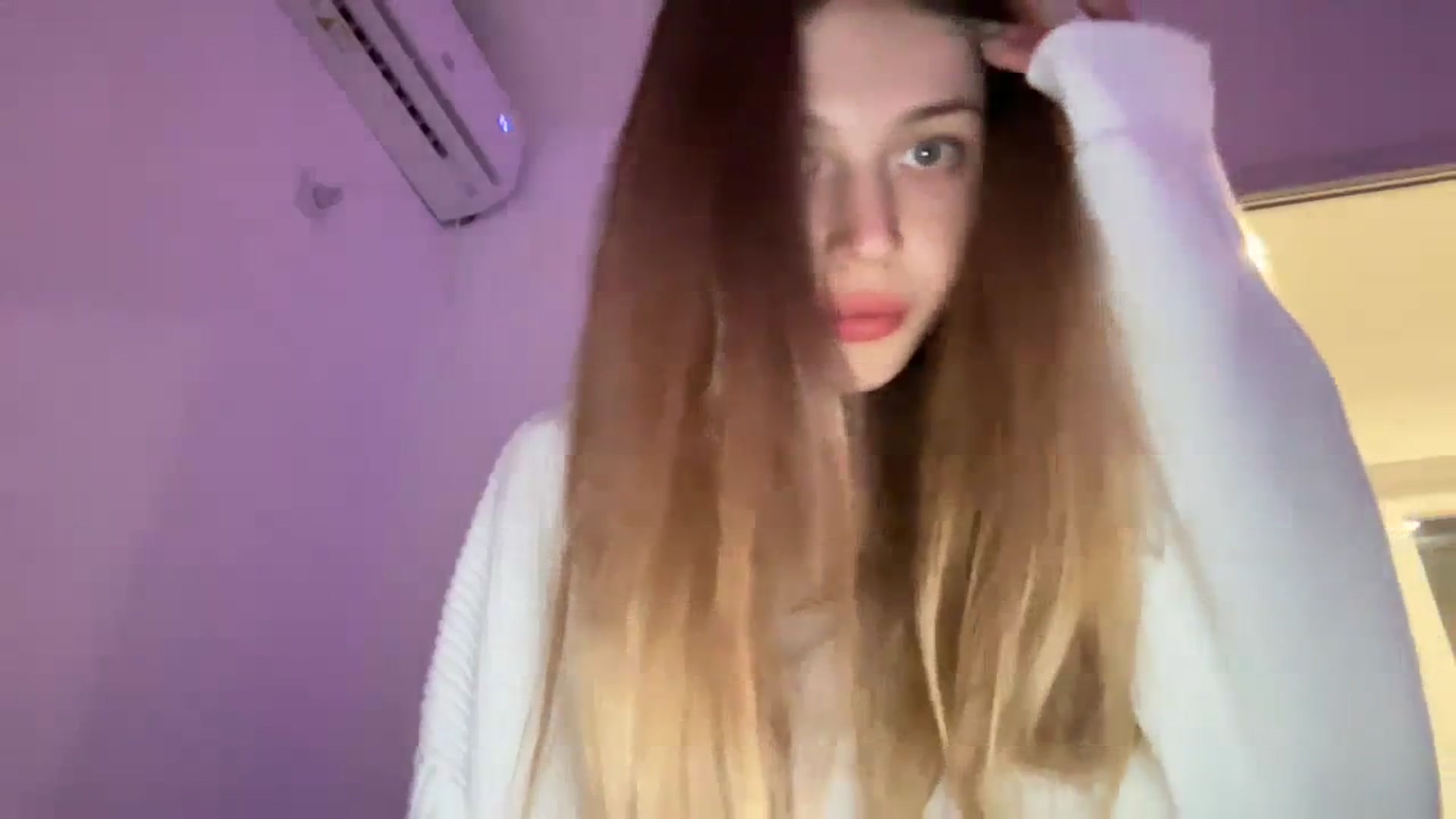 Gallery image thumbnail from Coconut_dream's myfreecams stream on, 10/18/2023, 18:20 image 5 of 20