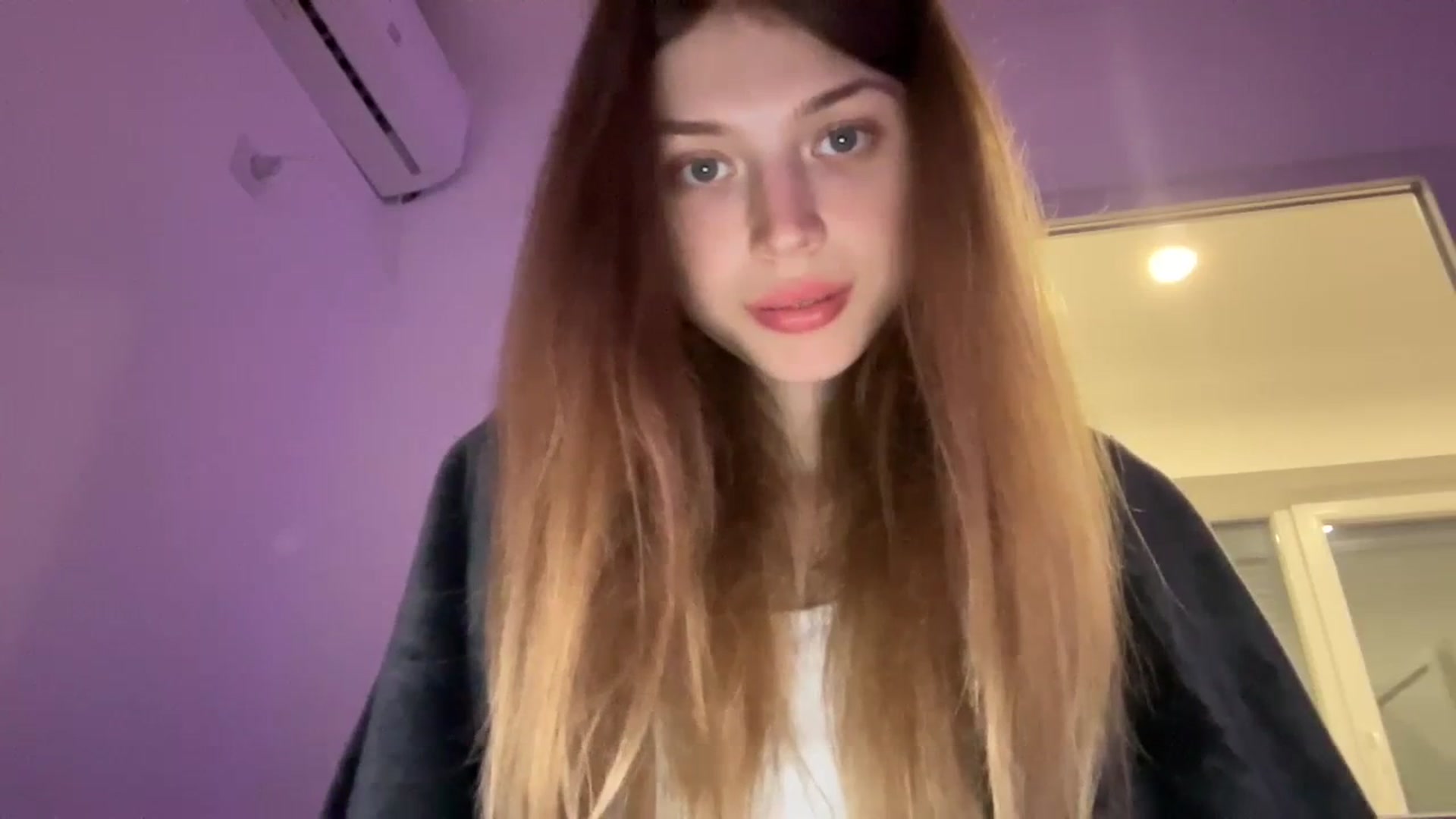 Gallery image thumbnail from Coconut_dream's myfreecams stream on, 10/18/2023, 18:20 image 6 of 20